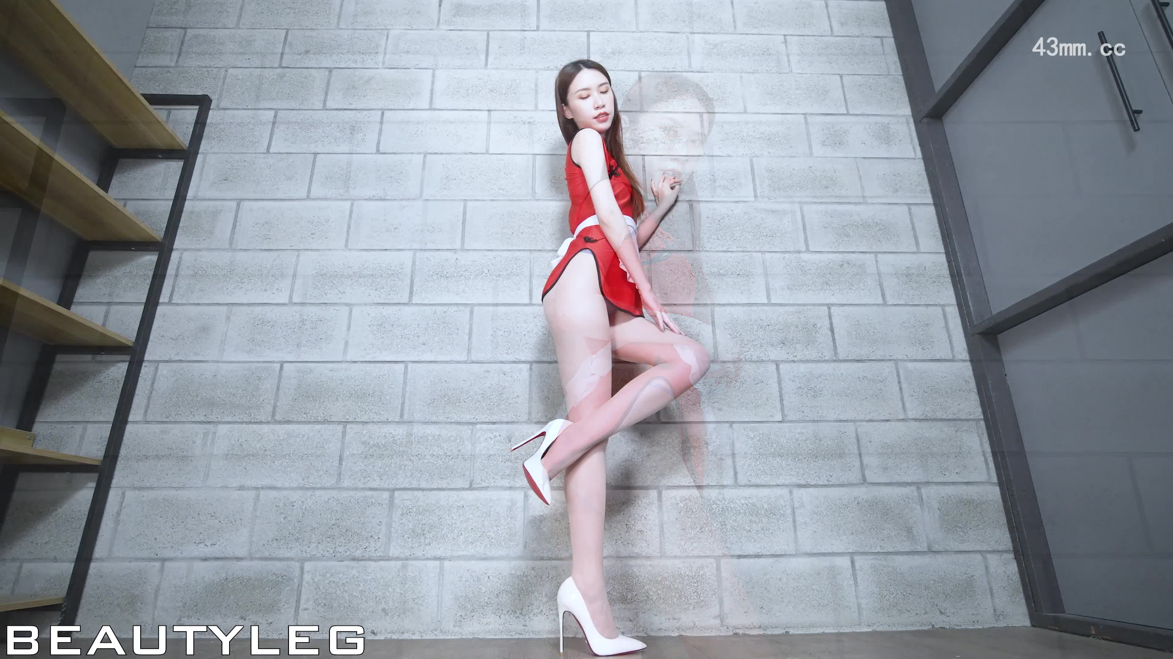 图片[2]-Beautyleg_HD高清影片_2023.08.04_No.1367_Stephy_1V_1.31G-丽丝屋