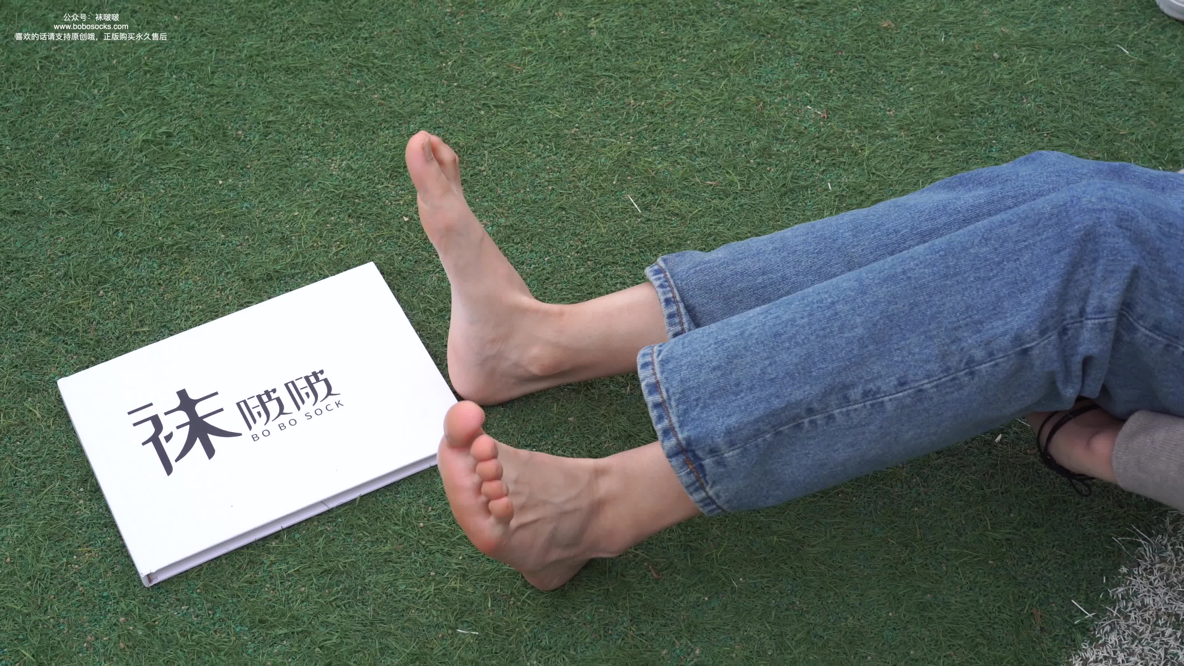 图片[5]-BoBoSocks袜啵啵_NO.004_泡芙_vans帆布鞋_白棉袜_裸足_127P_1V_3.25GB-丽丝屋