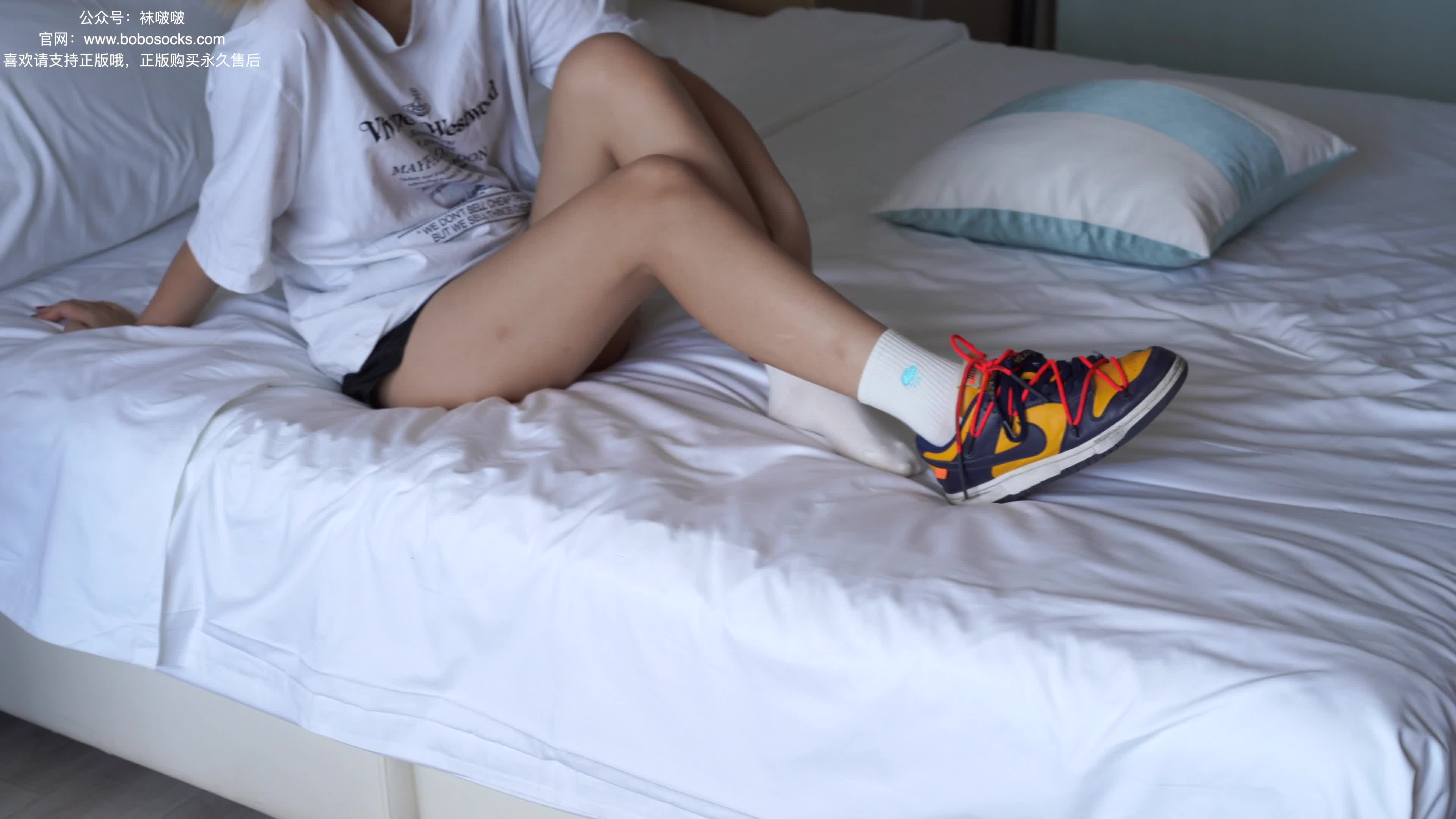 图片[2]-BoBoSocks袜啵啵_NO.009_果冻_耐克板鞋_白棉袜_裸足_130P_1V_5.84GB-丽丝屋