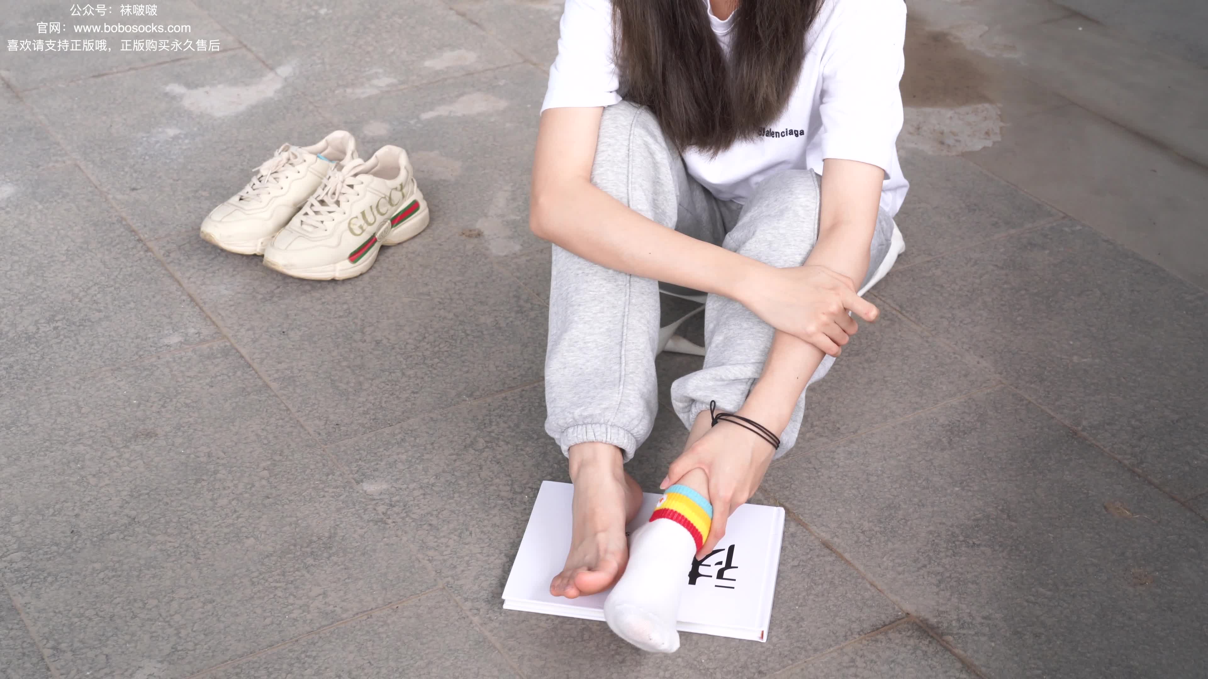 图片[5]-BoBoSocks袜啵啵_NO.012_泡芙_运动鞋_白棉袜_裸足_132P_1V_3.64GB-丽丝屋