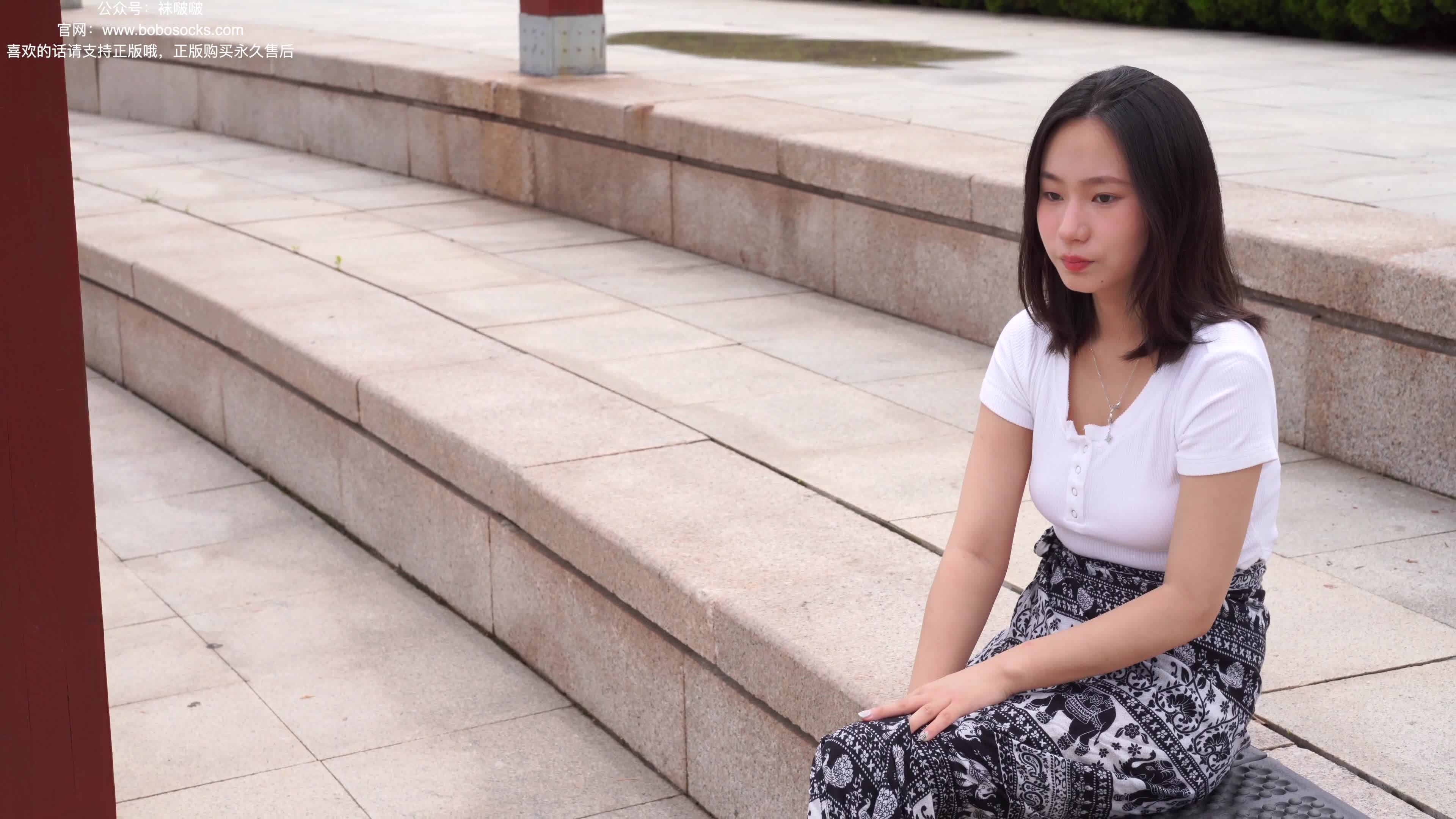 图片[2]-BoBoSocks袜啵啵_NO.014_思思_华伦天奴高跟鞋_肉丝_140P_1V_6.17GB-丽丝屋