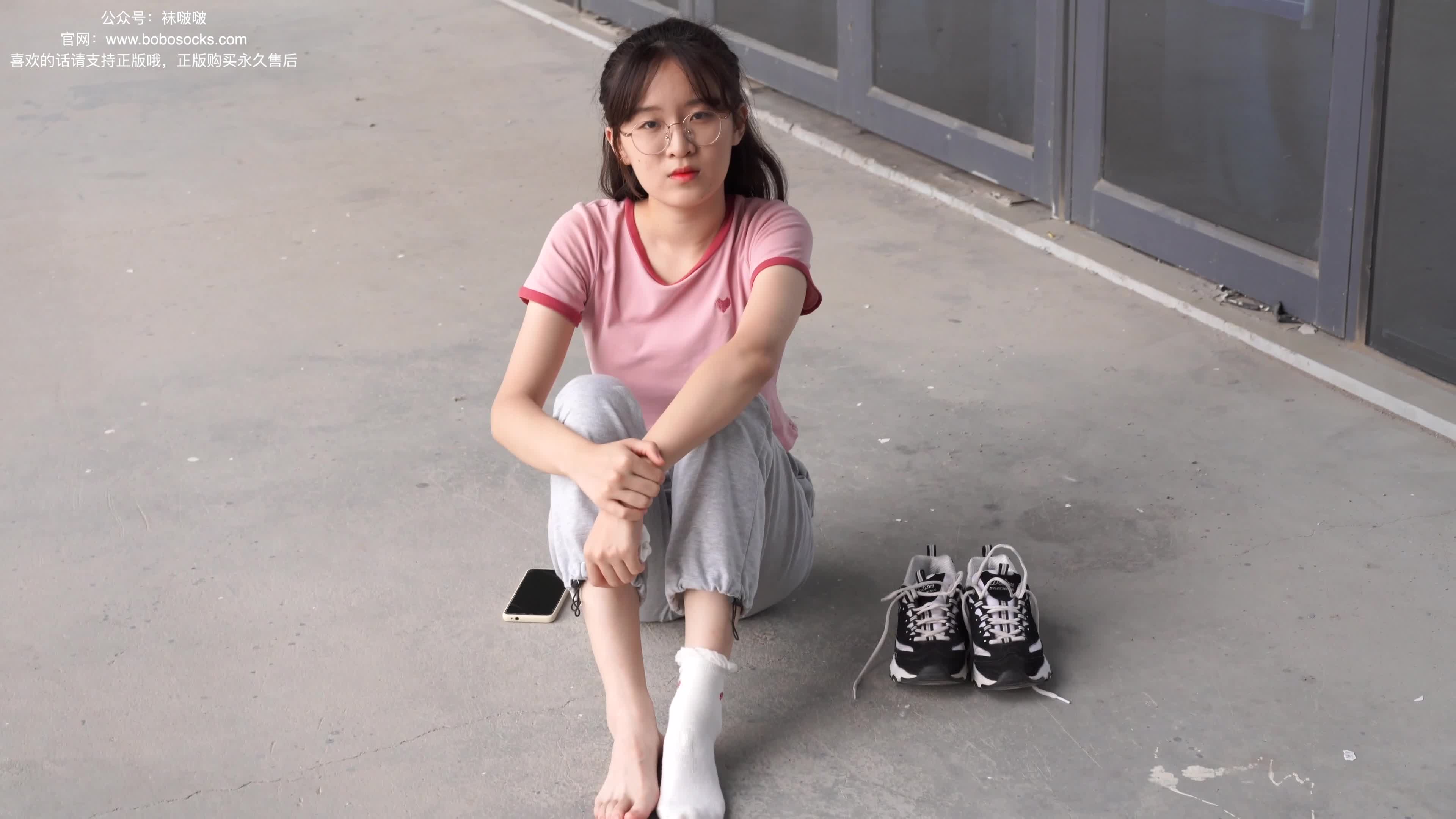 图片[4]-BoBoSocks袜啵啵_NO.016_熊熊_斯凯奇运动鞋_棉袜_踩脏_裸足_147P_1V_4.71GB-丽丝屋