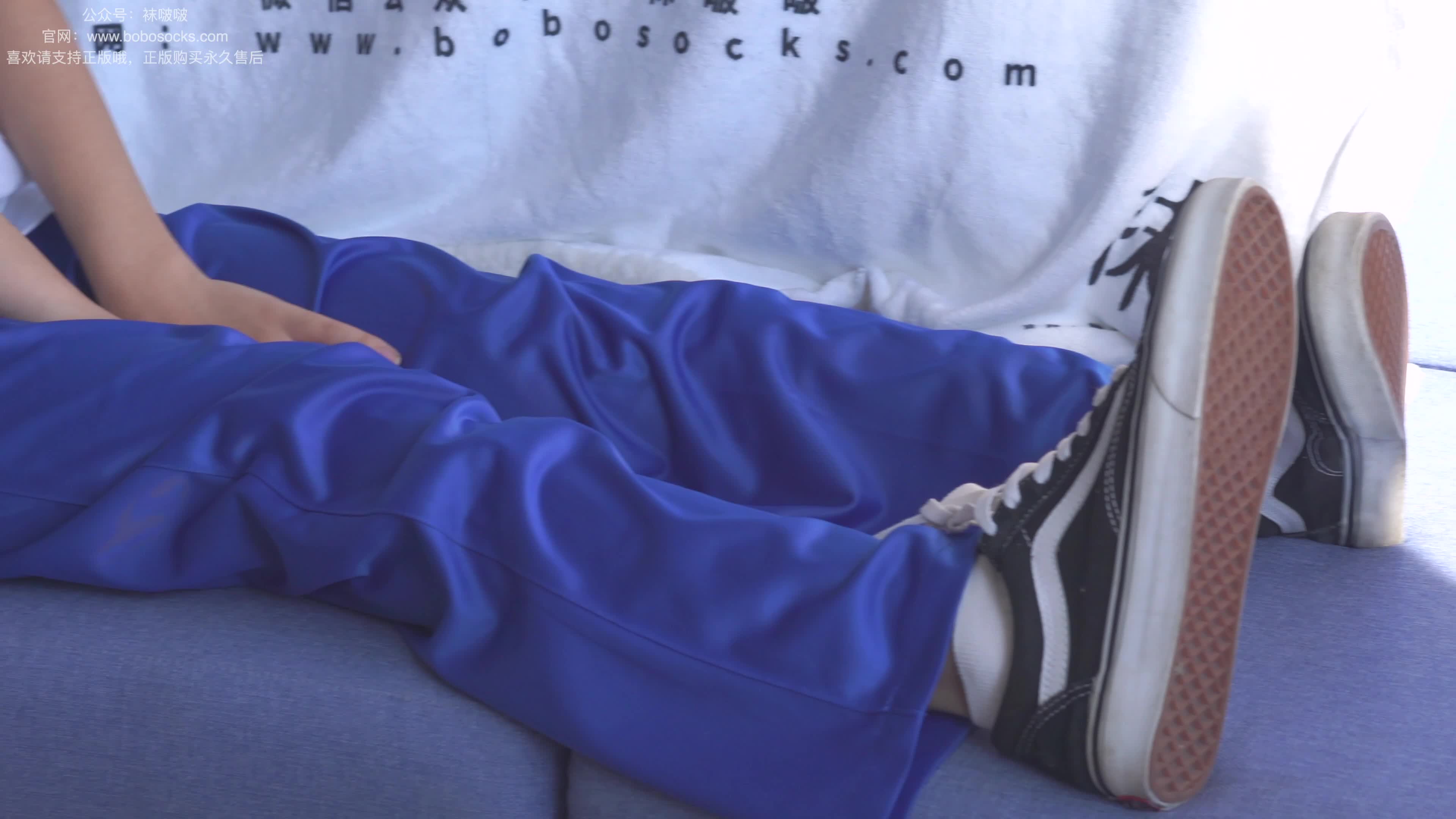 BoBoSocks袜啵啵_NO.039_小奶熊_校服_vans帆布鞋_短白棉袜_裸足_154P_1V_7.00GB-丽丝屋