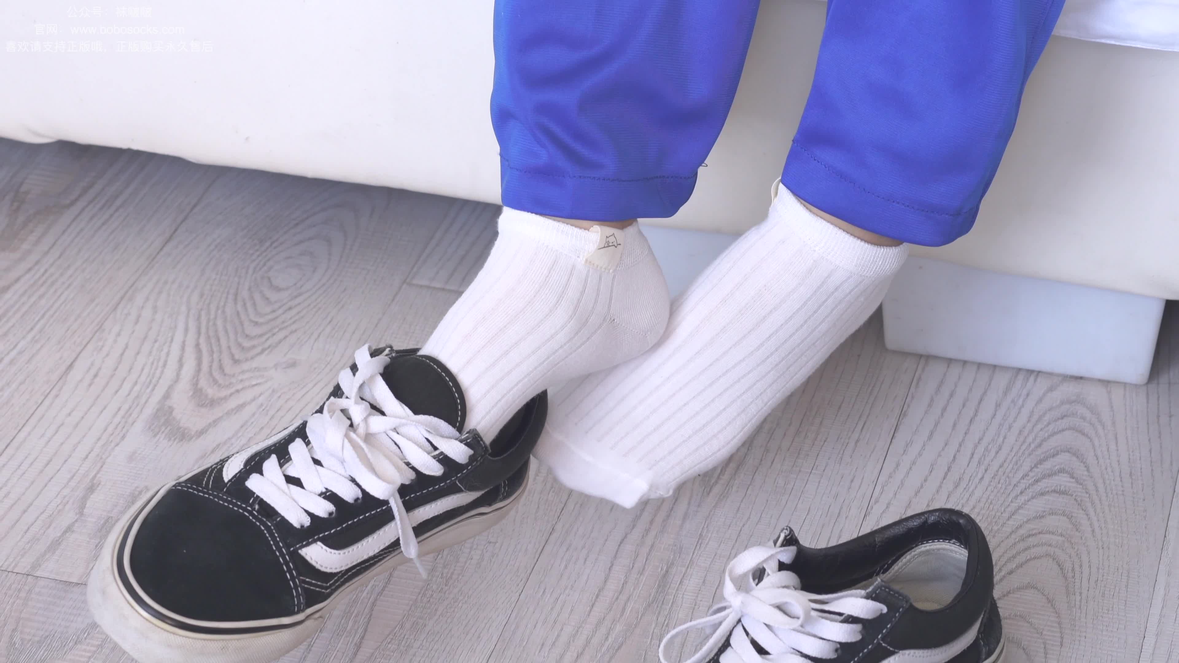 图片[2]-BoBoSocks袜啵啵_NO.039_小奶熊_校服_vans帆布鞋_短白棉袜_裸足_154P_1V_7.00GB-丽丝屋