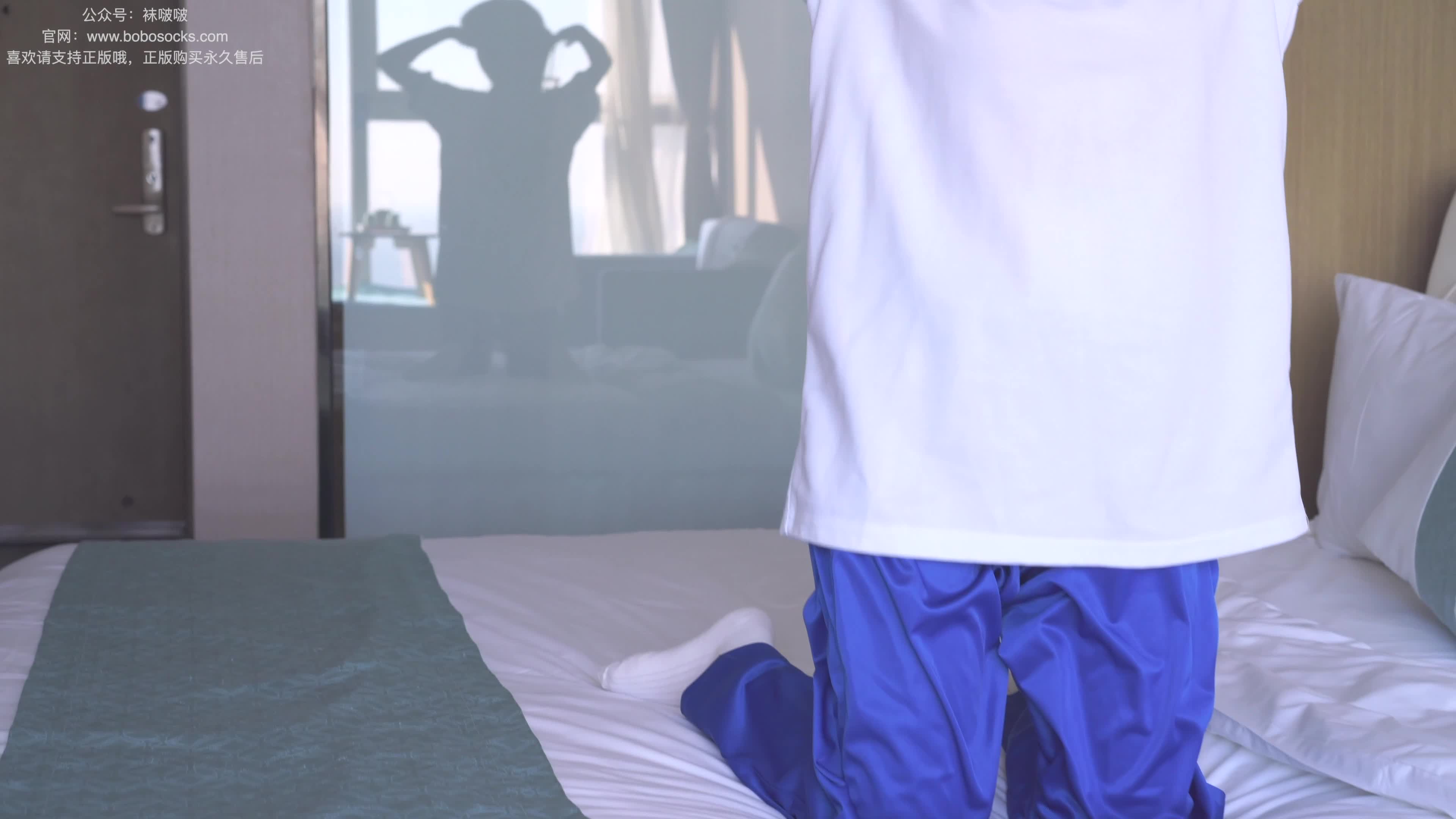 图片[3]-BoBoSocks袜啵啵_NO.039_小奶熊_校服_vans帆布鞋_短白棉袜_裸足_154P_1V_7.00GB-丽丝屋