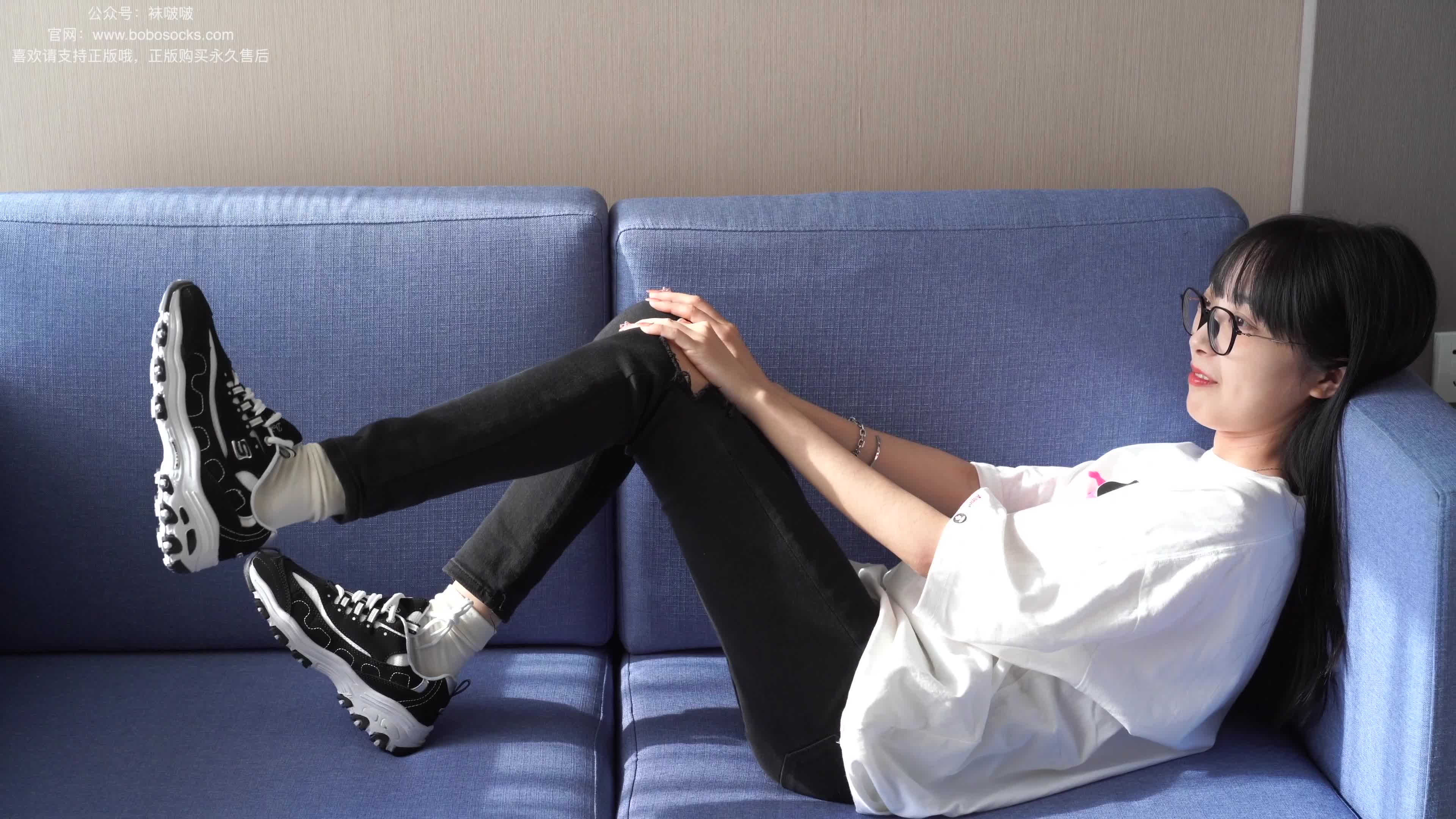 BoBoSocks袜啵啵_NO.055_稚予_斯凯奇运动鞋_白棉袜_黑棉袜_139P_1V_6.67GB-丽丝屋