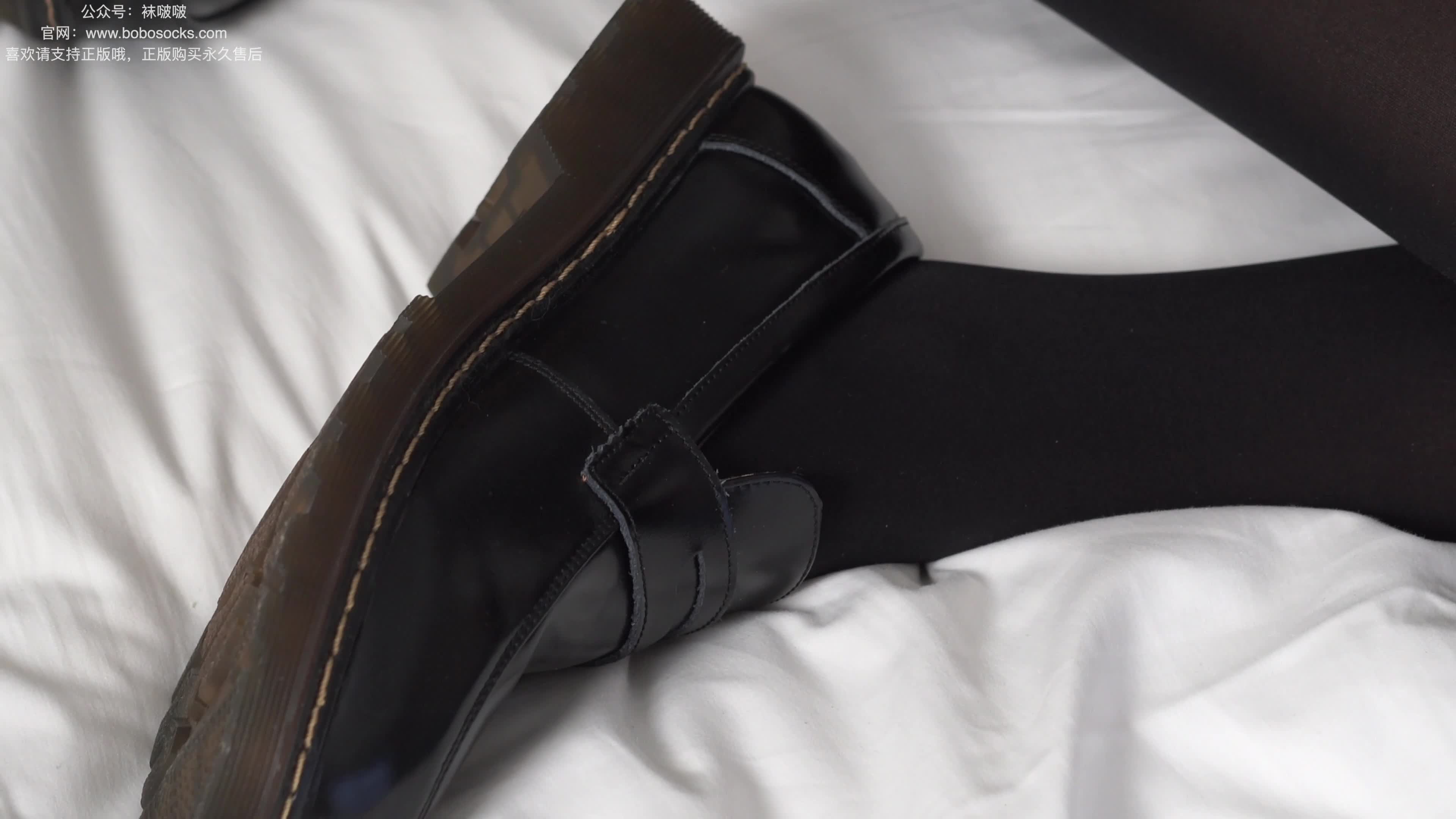 图片[2]-BoBoSocks袜啵啵_NO.060_小甜豆_JK制服_皮鞋_厚黑丝_131P_1V_6.66GB-丽丝屋