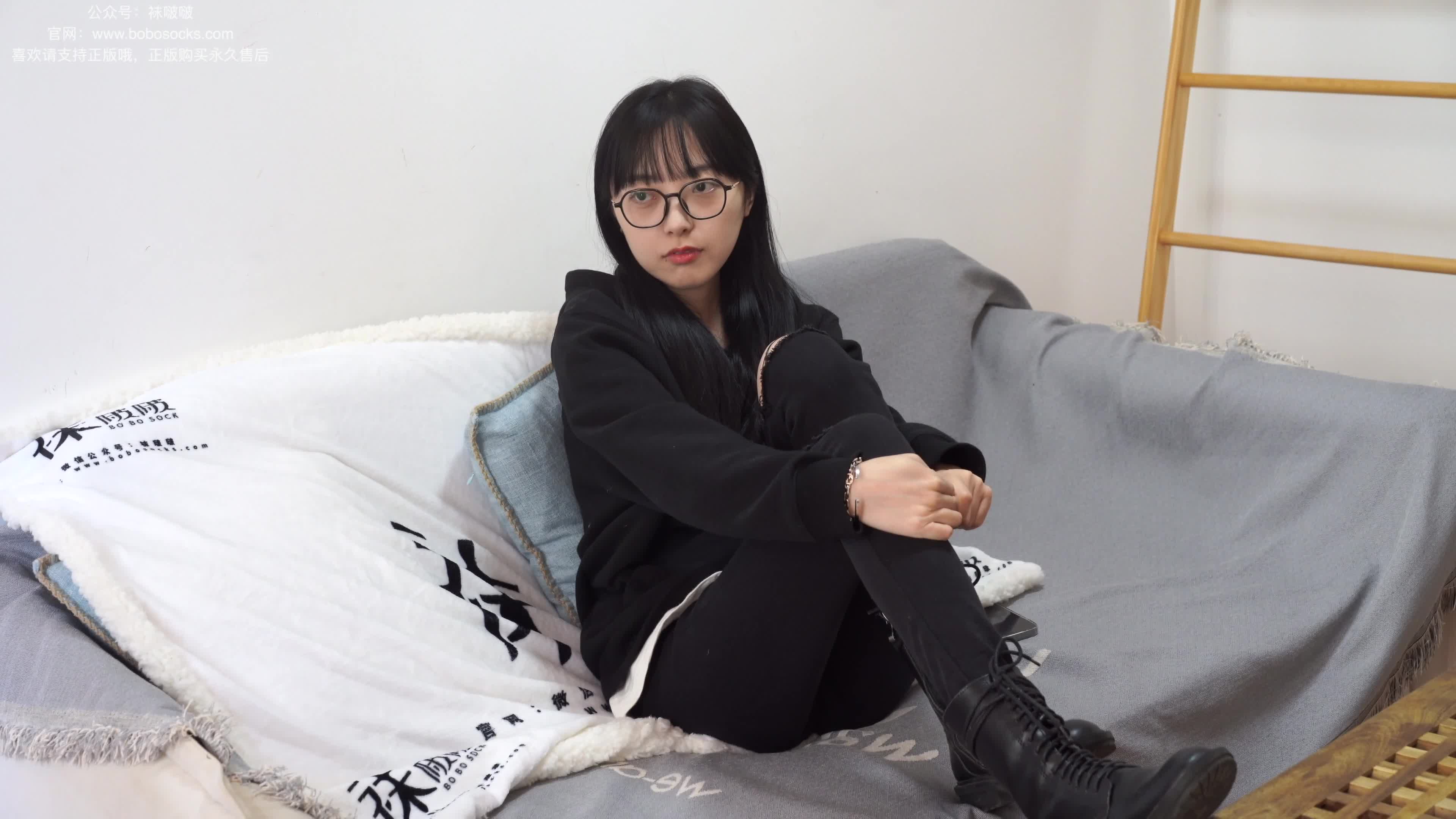 图片[2]-BoBoSocks袜啵啵_NO.061_稚予_短靴_白棉袜_裸足_145P_1V_6.96GB-丽丝屋