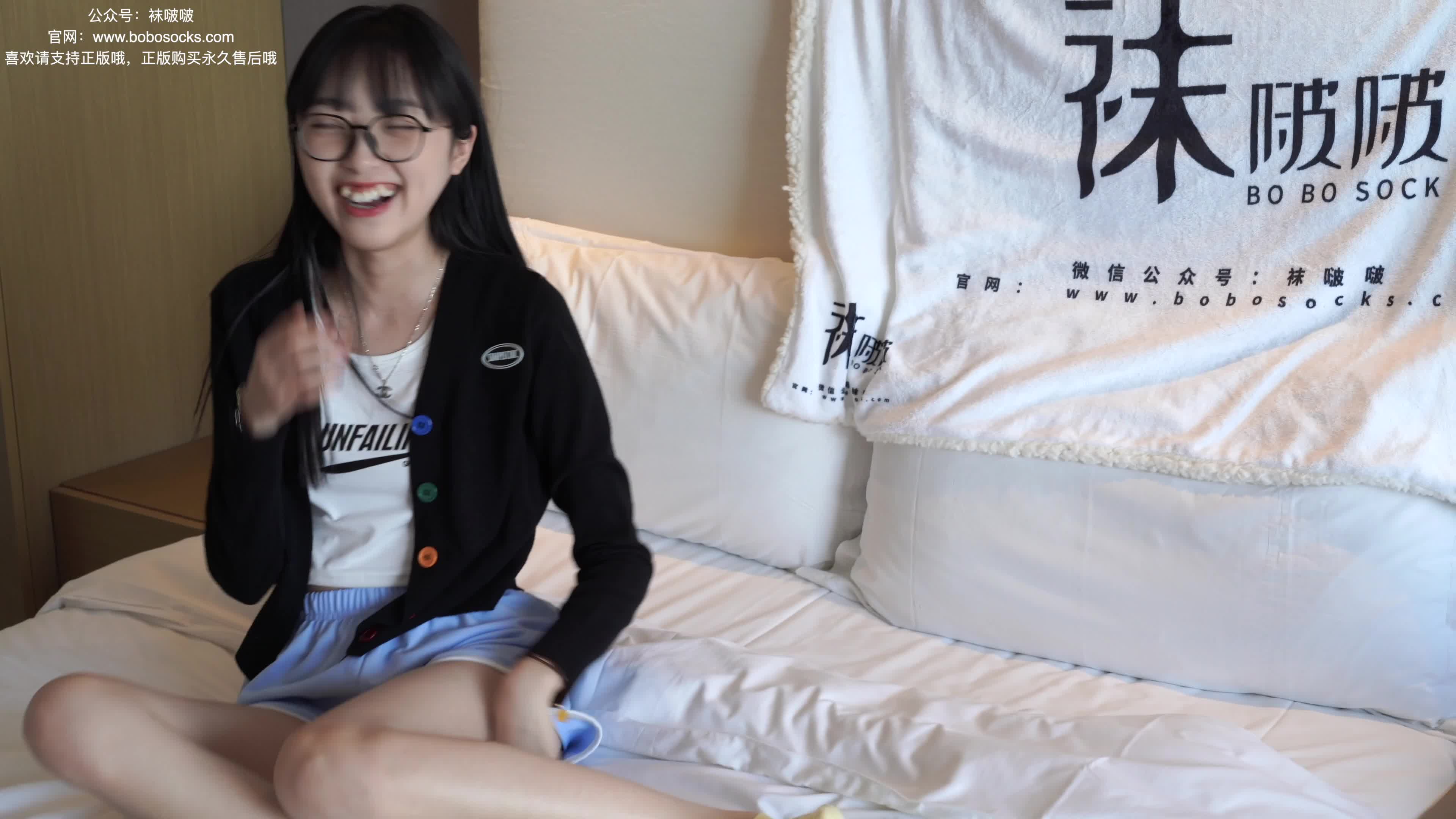 图片[2]-BoBoSocks袜啵啵_NO.081_稚予_AJ_浅黄色短棉袜_浅蓝色短棉袜_裸足_花絮版_145P_1V_5.94GB-丽丝屋