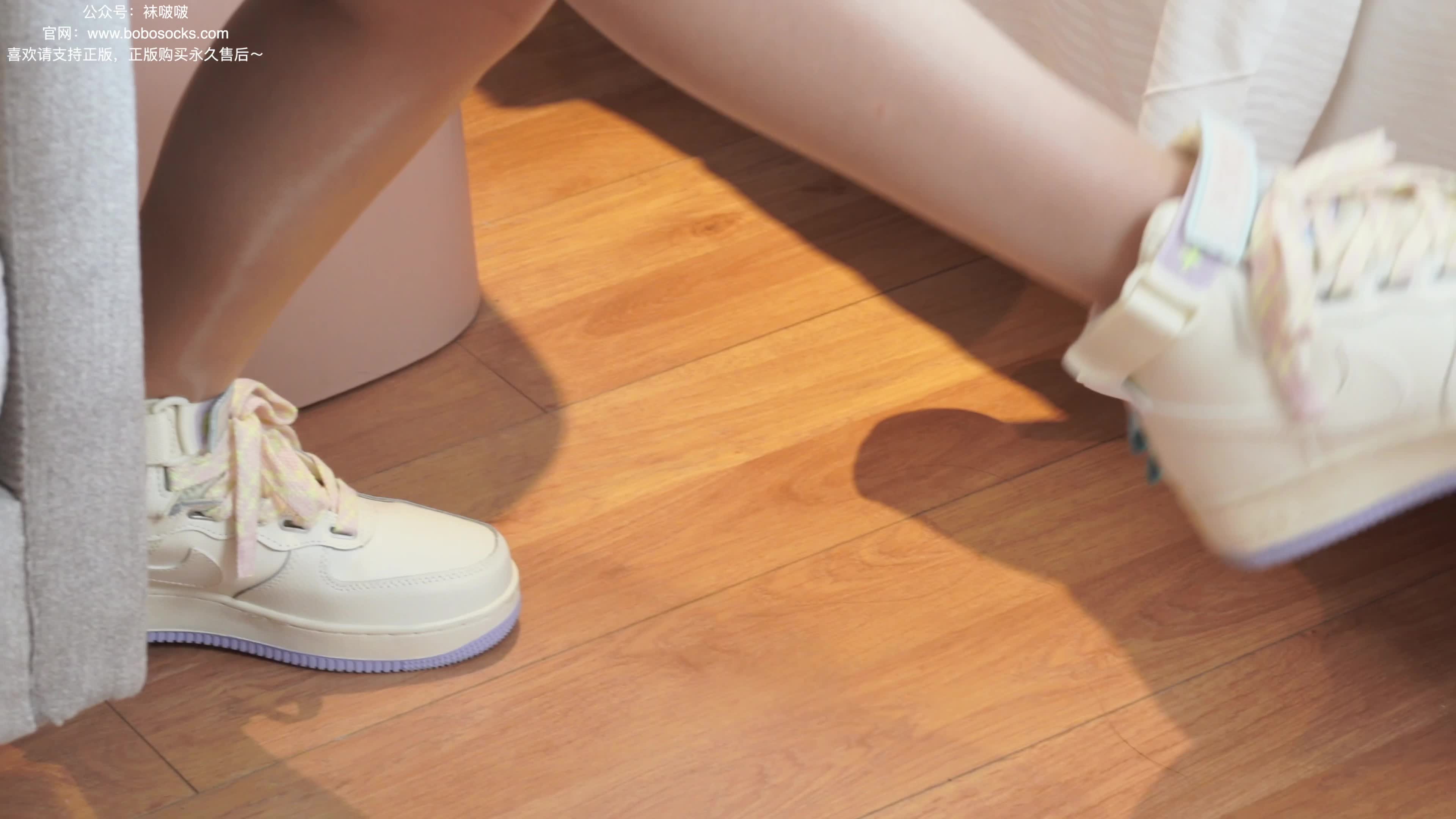 BoBoSocks袜啵啵_NO.096_小甜豆_板鞋_白棉袜_油亮肉丝_145P_1V_5.30GB-丽丝屋