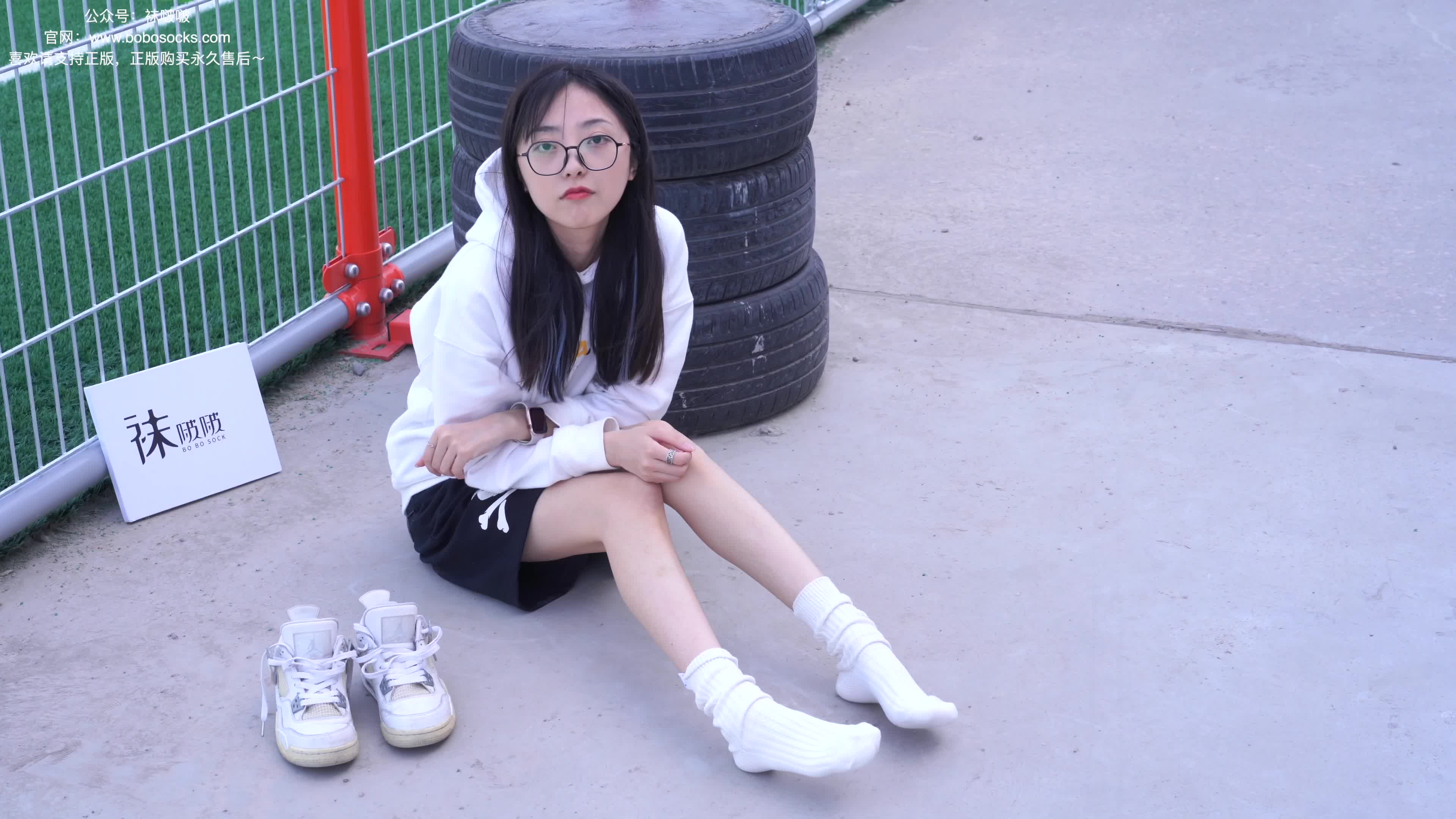 图片[2]-BoBoSocks袜啵啵_NO.103_稚予_AJ篮球鞋_白棉袜_裸足_134P_1V_2.51GB-丽丝屋