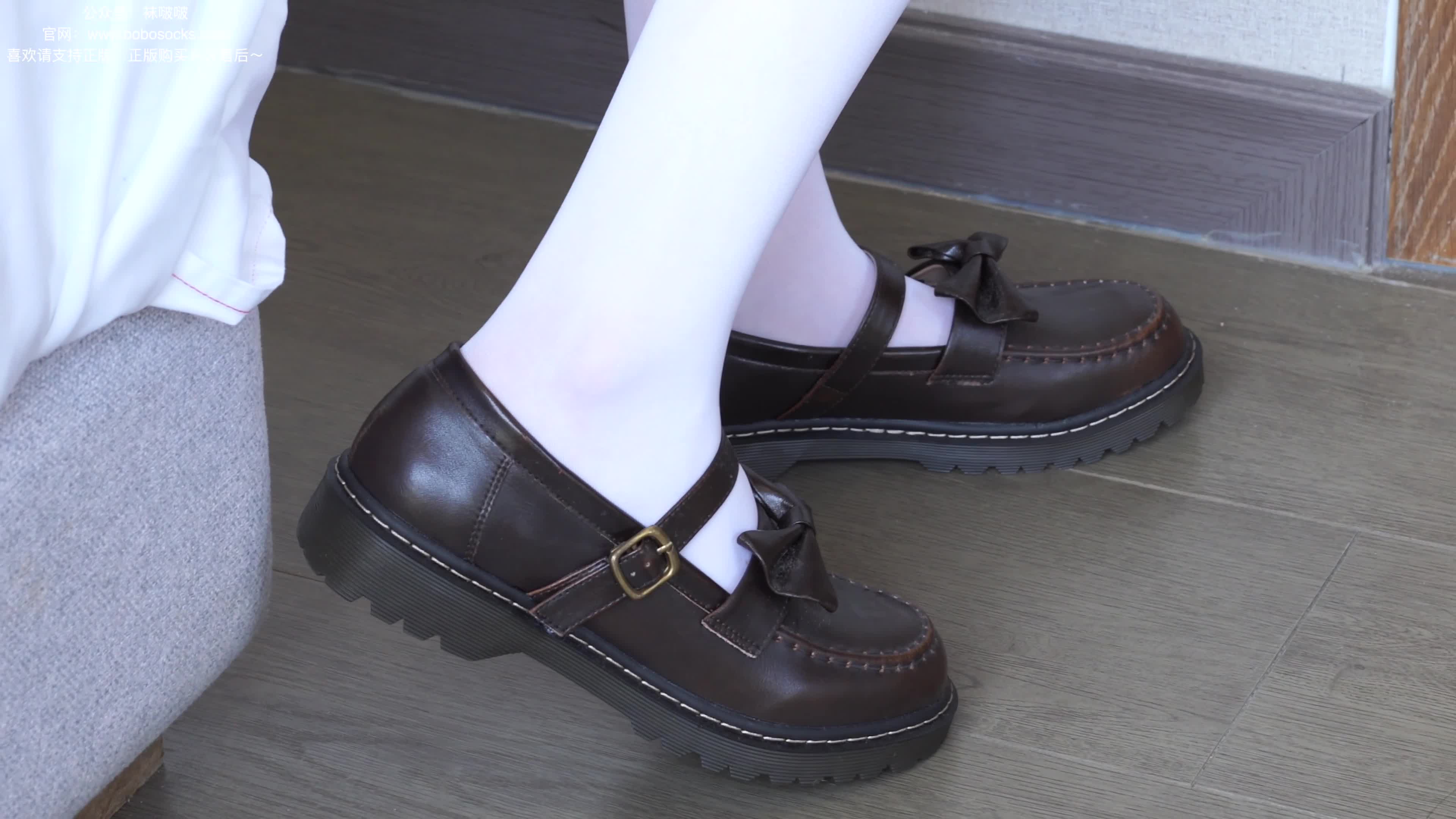 BoBoSocks袜啵啵_NO.108_小甜豆_皮鞋_厚白丝_踩奶油蛋糕剧情_137P_1V_5.43GB-丽丝屋