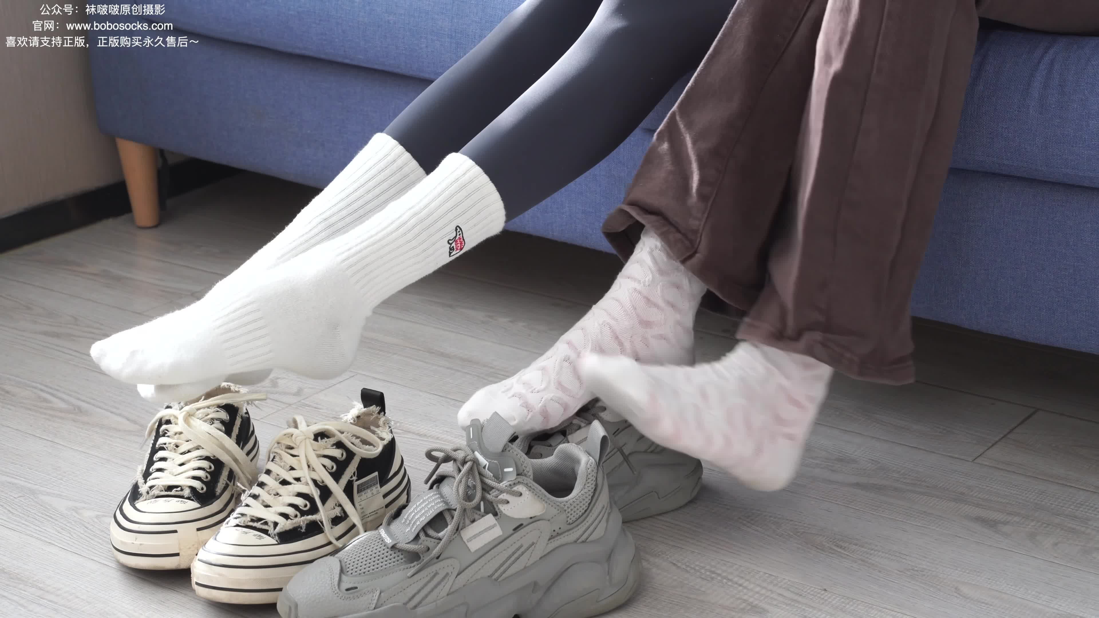 BoBoSocks袜啵啵_NO.166_小甜豆稚予_三套服装_板鞋_运动鞋_高跟鞋_白棉袜_蓝丝_红丝_深蓝丝_灰丝_油亮黑丝_油亮肉丝_黑网袜_肉色网袜_218P1V_7.66G-丽丝屋