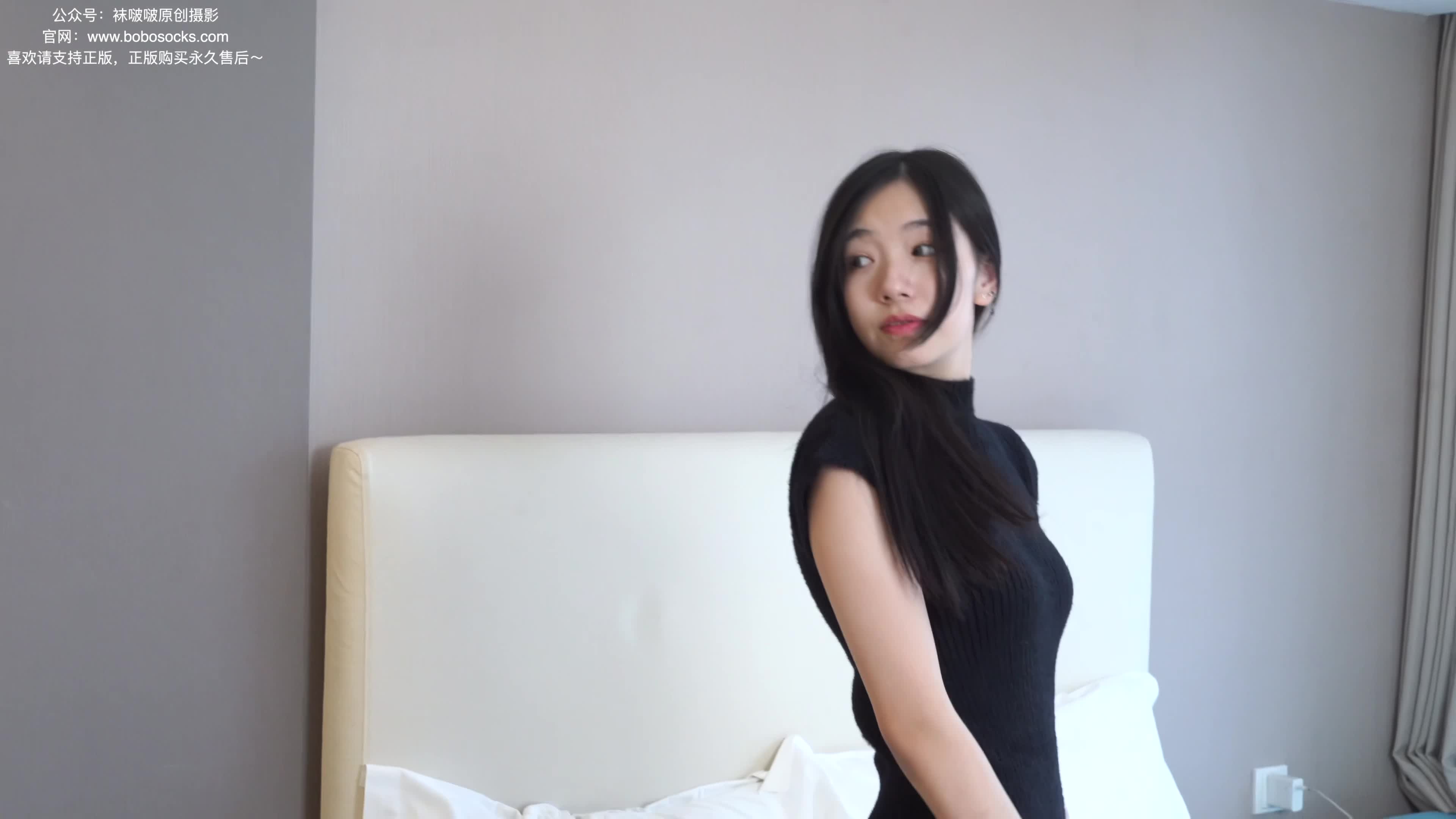 图片[3]-BoBoSocks袜啵啵_NO.194_小甜豆_高跟长靴_凉鞋_黑丝_脚尖微加固款_裸足_穿鞋踩黄油_香蕉剧情_140P_1V_6.38G-丽丝屋