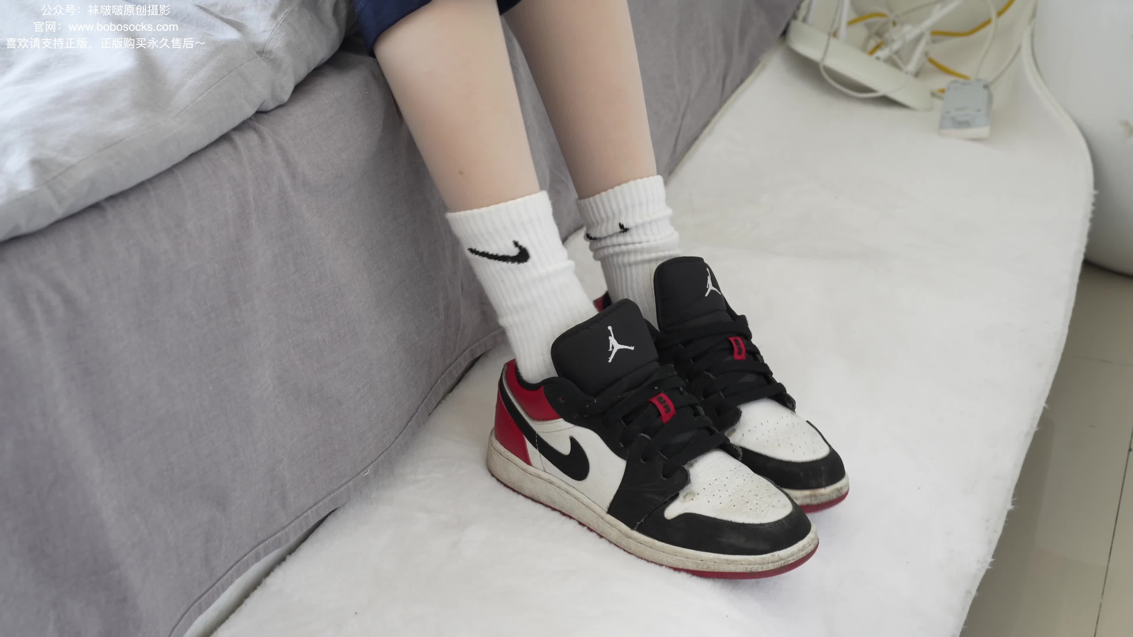 图片[2]-BoBoSocks袜啵啵_NO.207_稚予_aj板鞋_白棉袜_油亮白丝_校服裤里丝_140P_5.25GB-丽丝屋