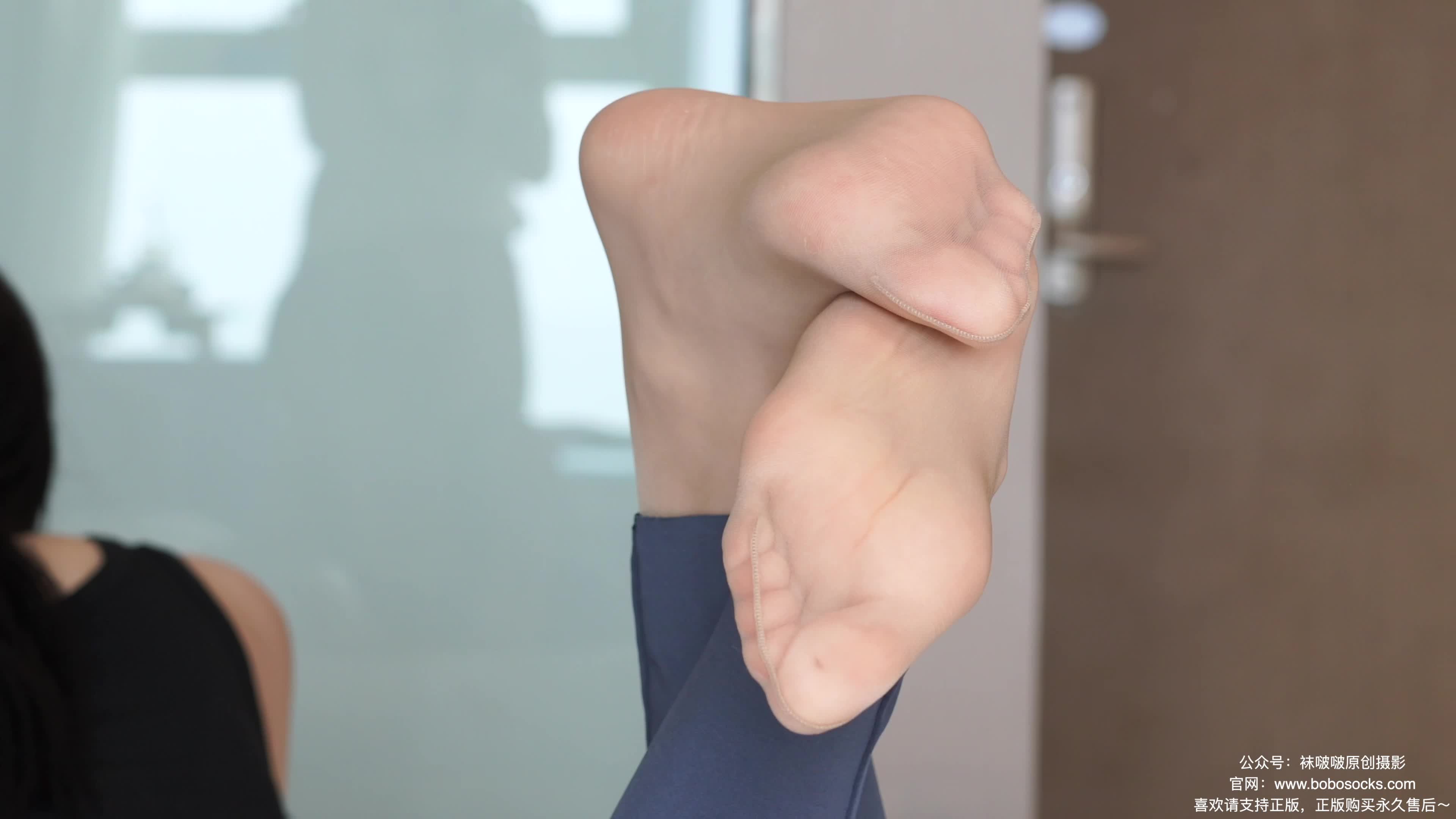 图片[5]-BoBoSocks袜啵啵_NO.212_小甜豆_运动鞋_肉丝_瑜伽裤裤里丝_花絮版_140P_1V_5.76G-丽丝屋