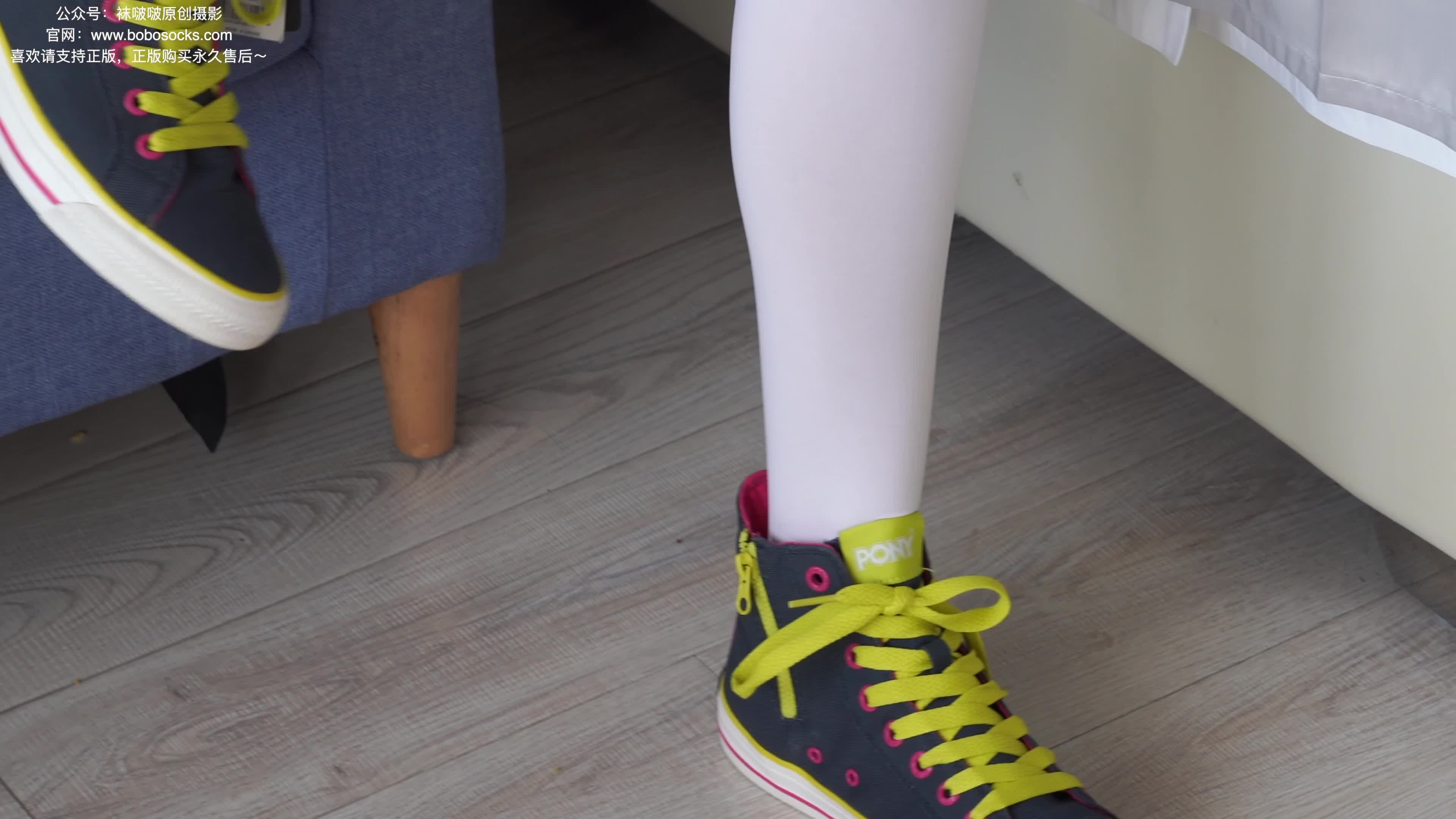 图片[2]-BoBoSocks袜啵啵_NO.215_小甜豆_三双帆布鞋板鞋_厚白丝_黑丝_花絮版_144P_1V_6.55G-丽丝屋