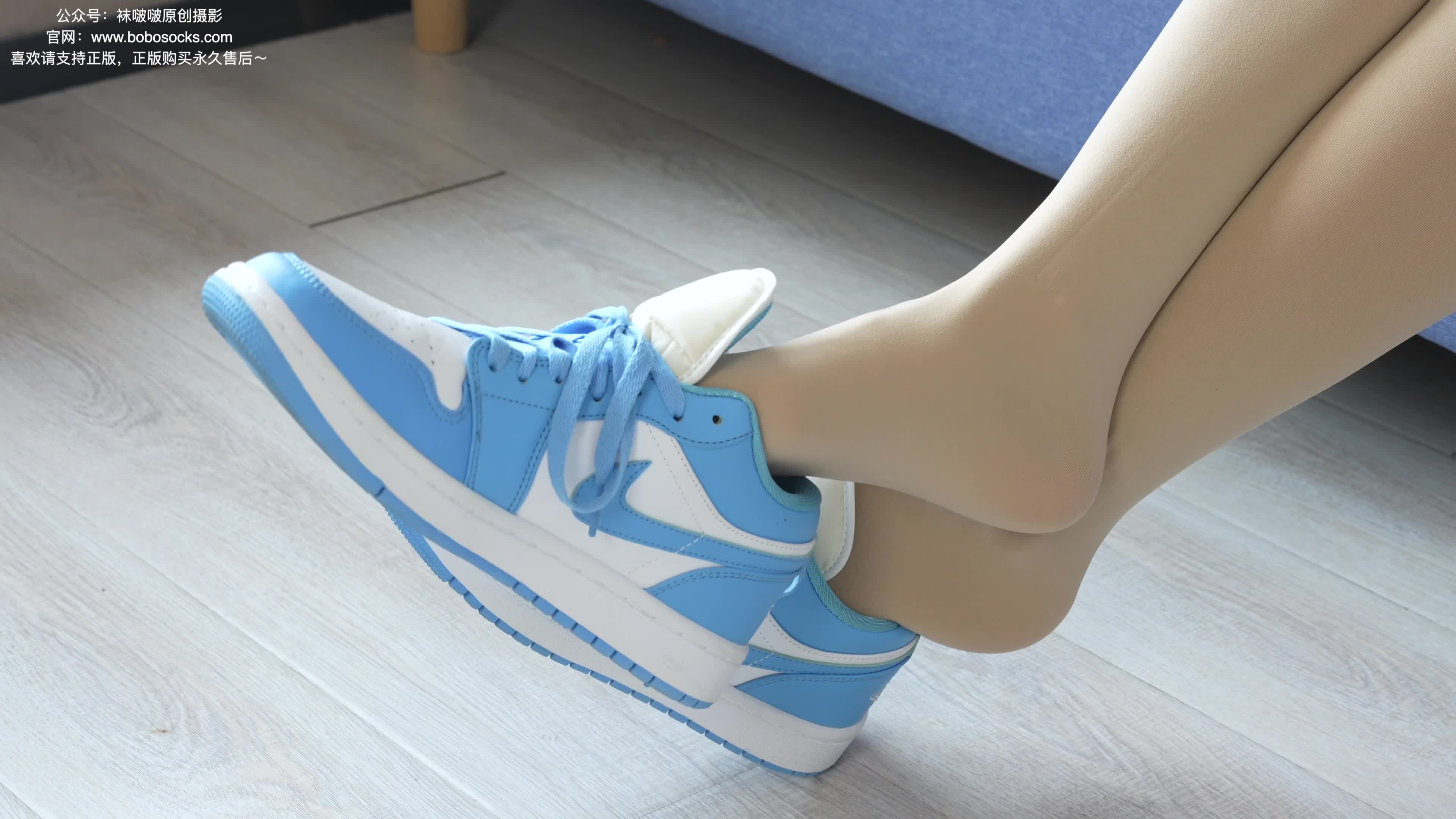 图片[2]-BoBoSocks袜啵啵_NO.228_小沫_板鞋_厚肉丝_裸足_145P_1V_5.52GB-丽丝屋