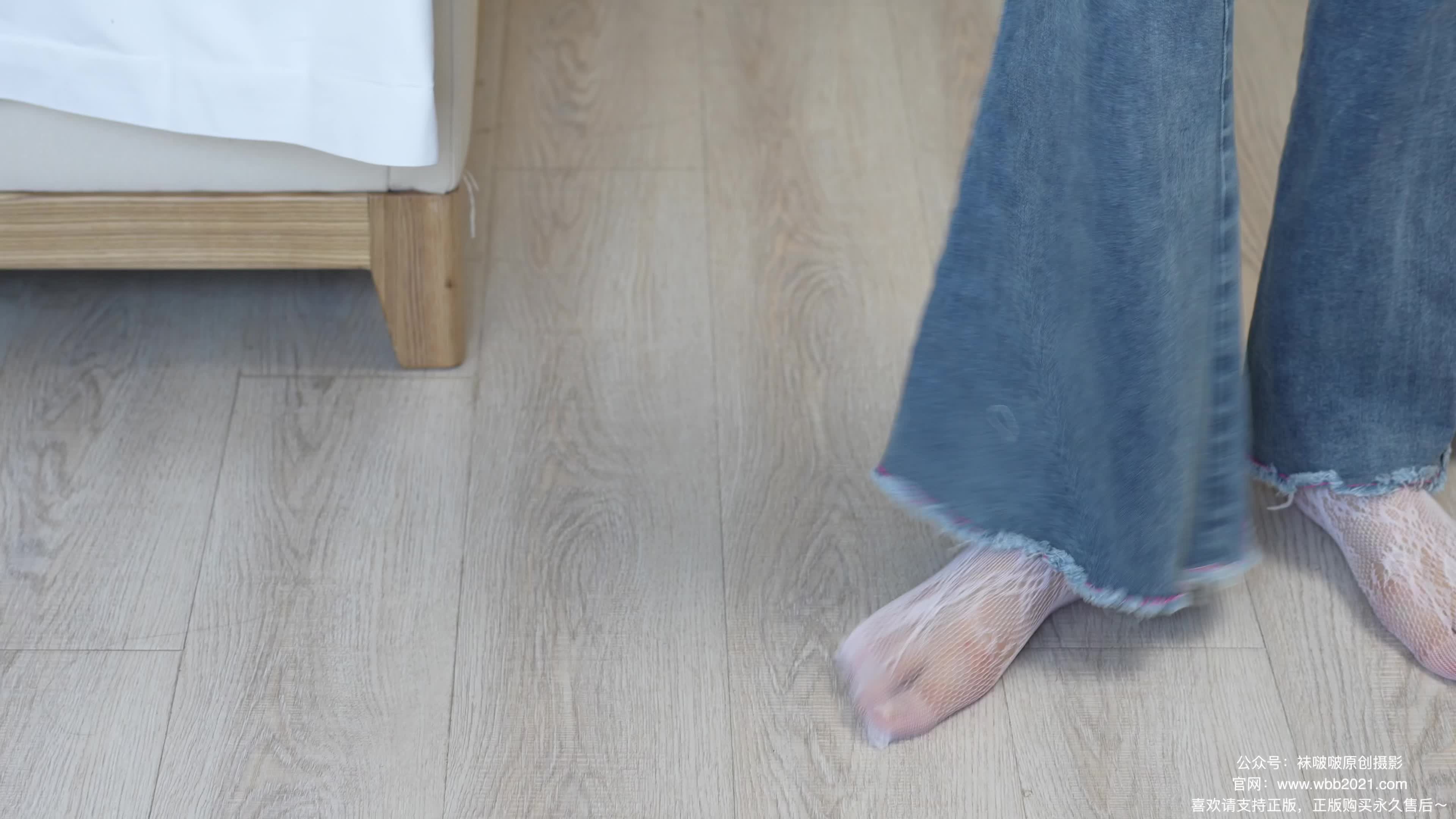 图片[4]-BoBoSocks袜啵啵_NO.231_小甜豆_板鞋_白色蕾丝袜_可拆卸牛仔裤_裤里丝_154P_1V_6.94GB-丽丝屋