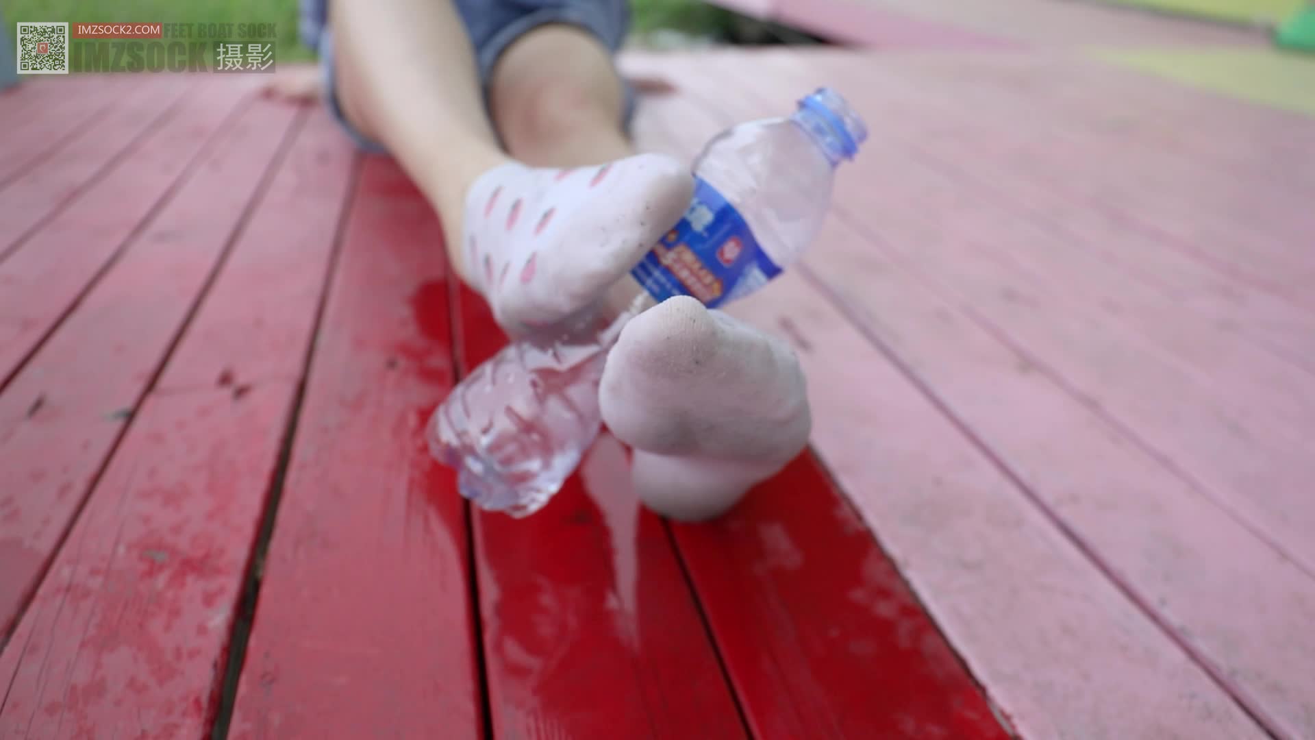 图片[2]-MZSOCK_爱美足_NO.255_雯雯_133P_1V_2.22GB-丽丝屋