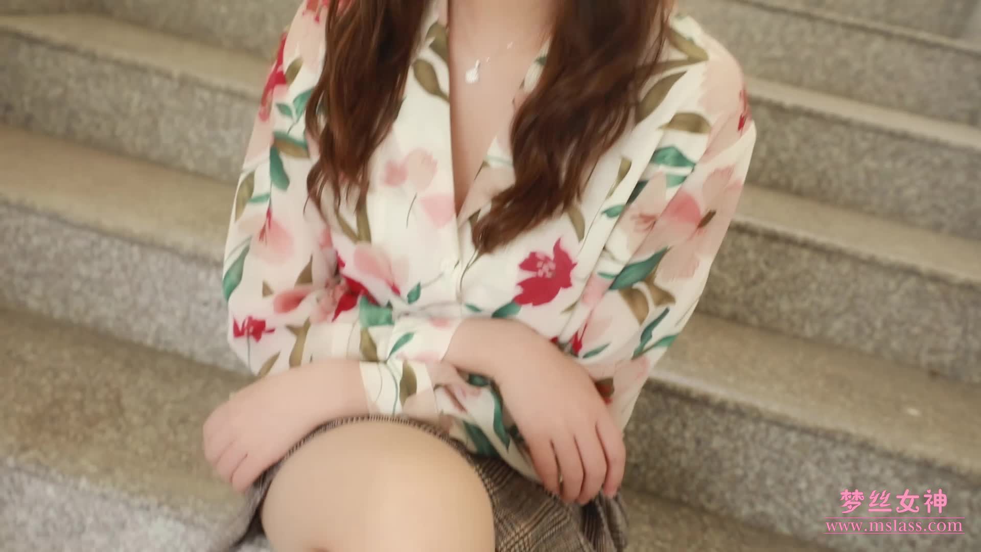 MSLASS梦丝女神_2019_05_20_NO.027_魏婷婷_宿楼丝袜玉足女神_67_1P1V_995MB-丽丝屋