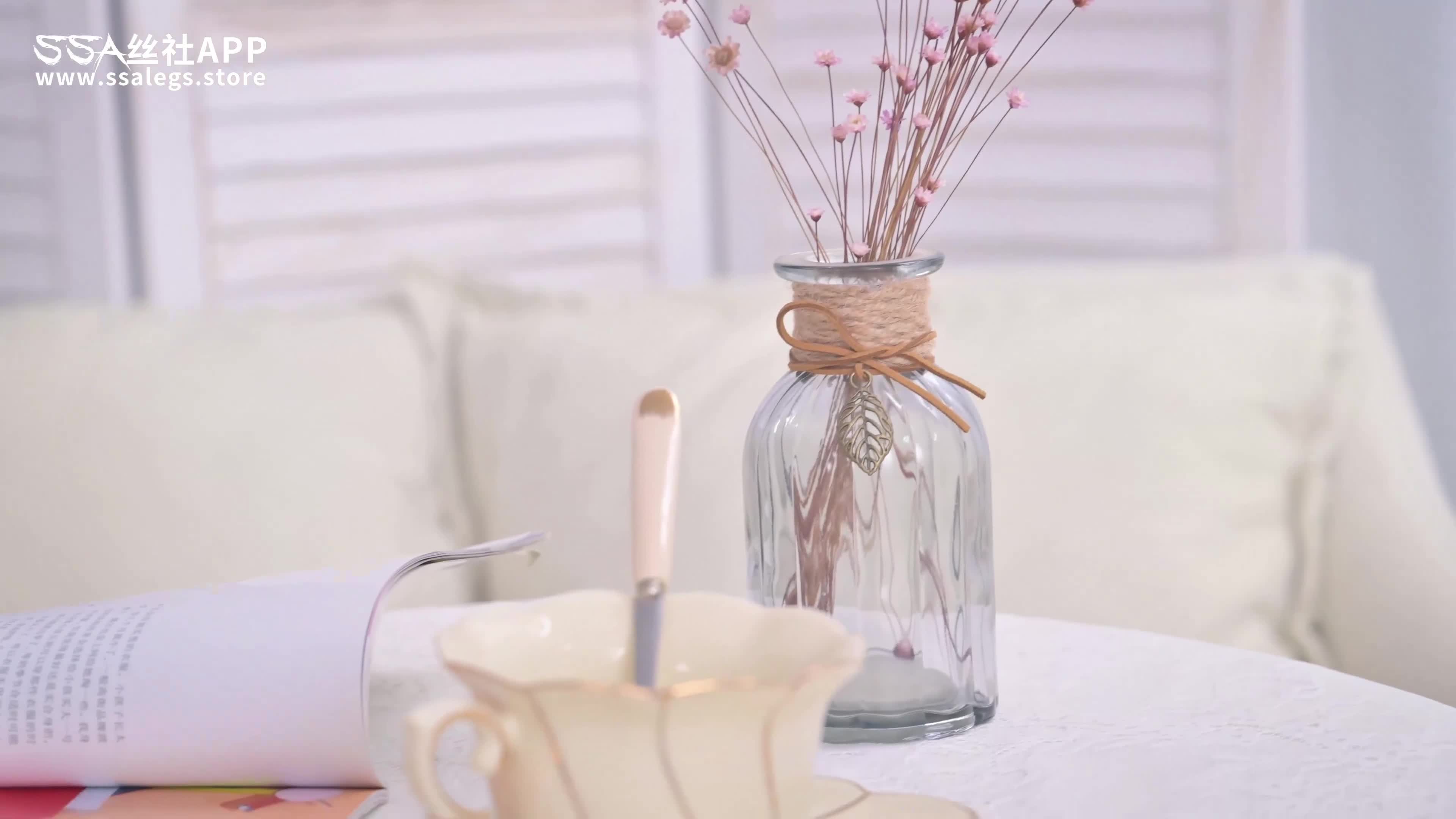 SSA丝社_短片_NO.082_雪儿_CdR闪亮菱格纹丝袜_1V_283.5M-丽丝屋