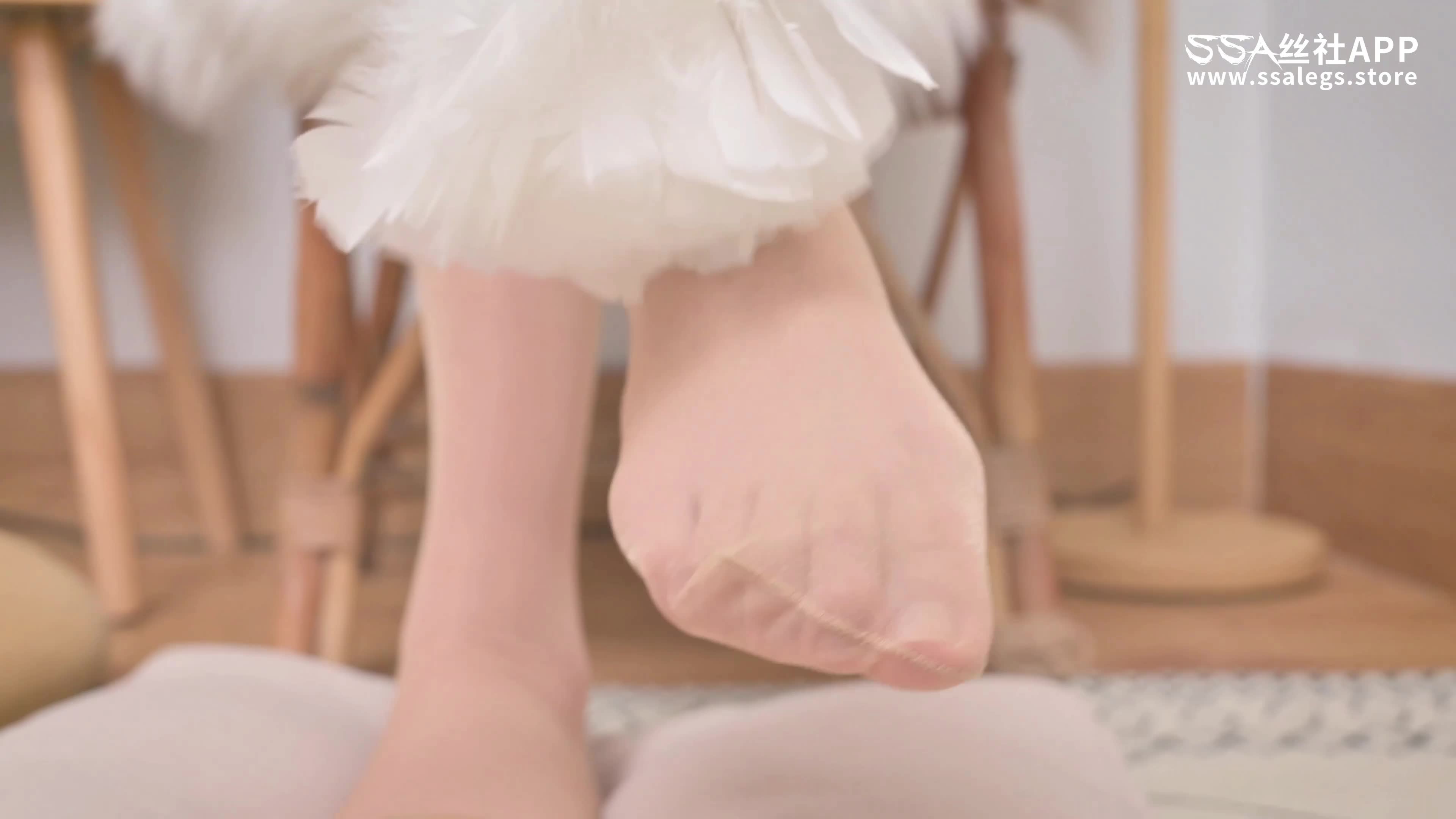 图片[4]-SSA丝社_短片_NO.115_素素_SK肉色开裆丝袜_1V_626.3M-丽丝屋