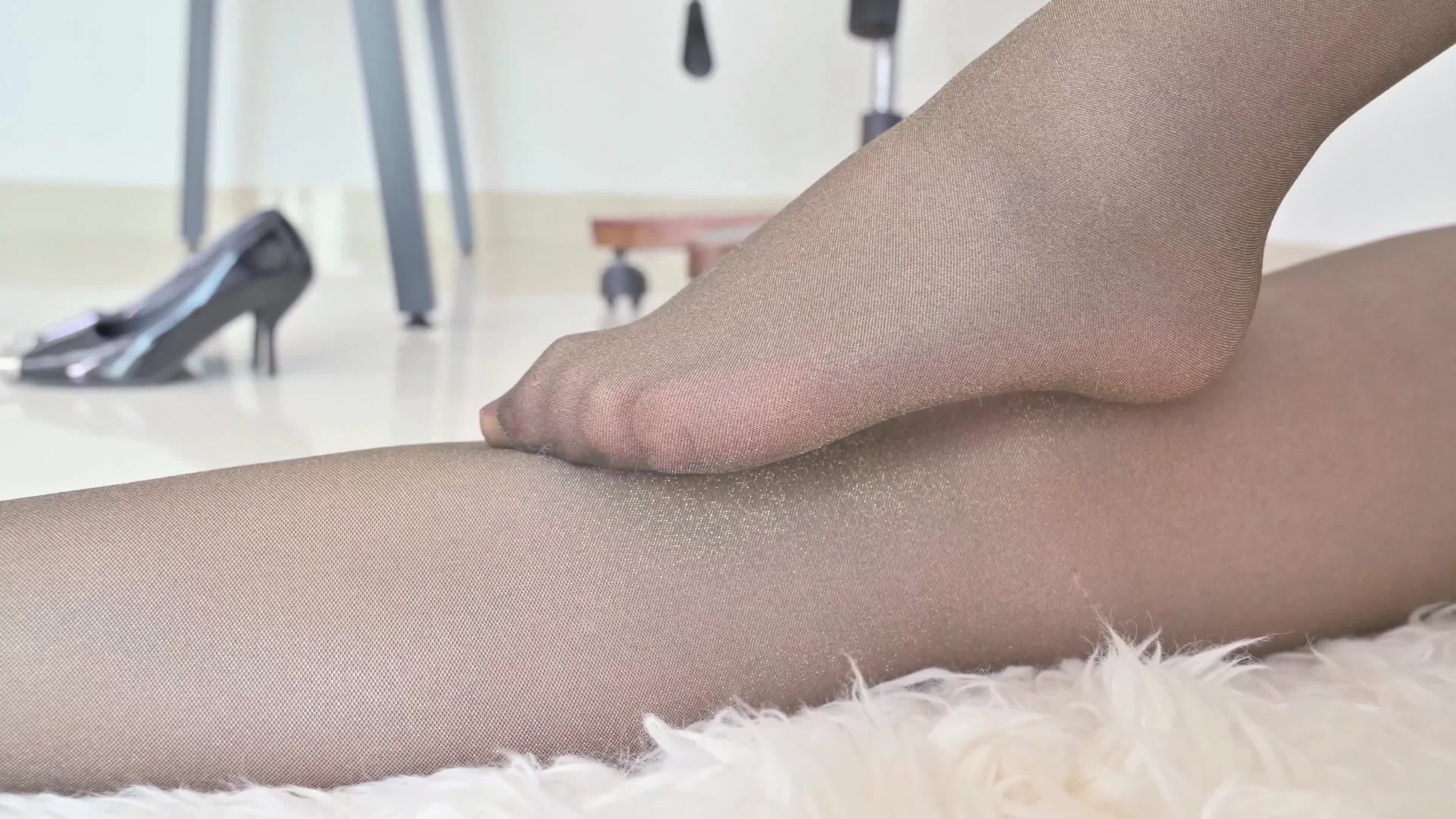 图片[5]-SSA丝社_短片_NO.252_蜜桃_国产珞樱品牌金银闪光丝袜_1V_561.1M-丽丝屋