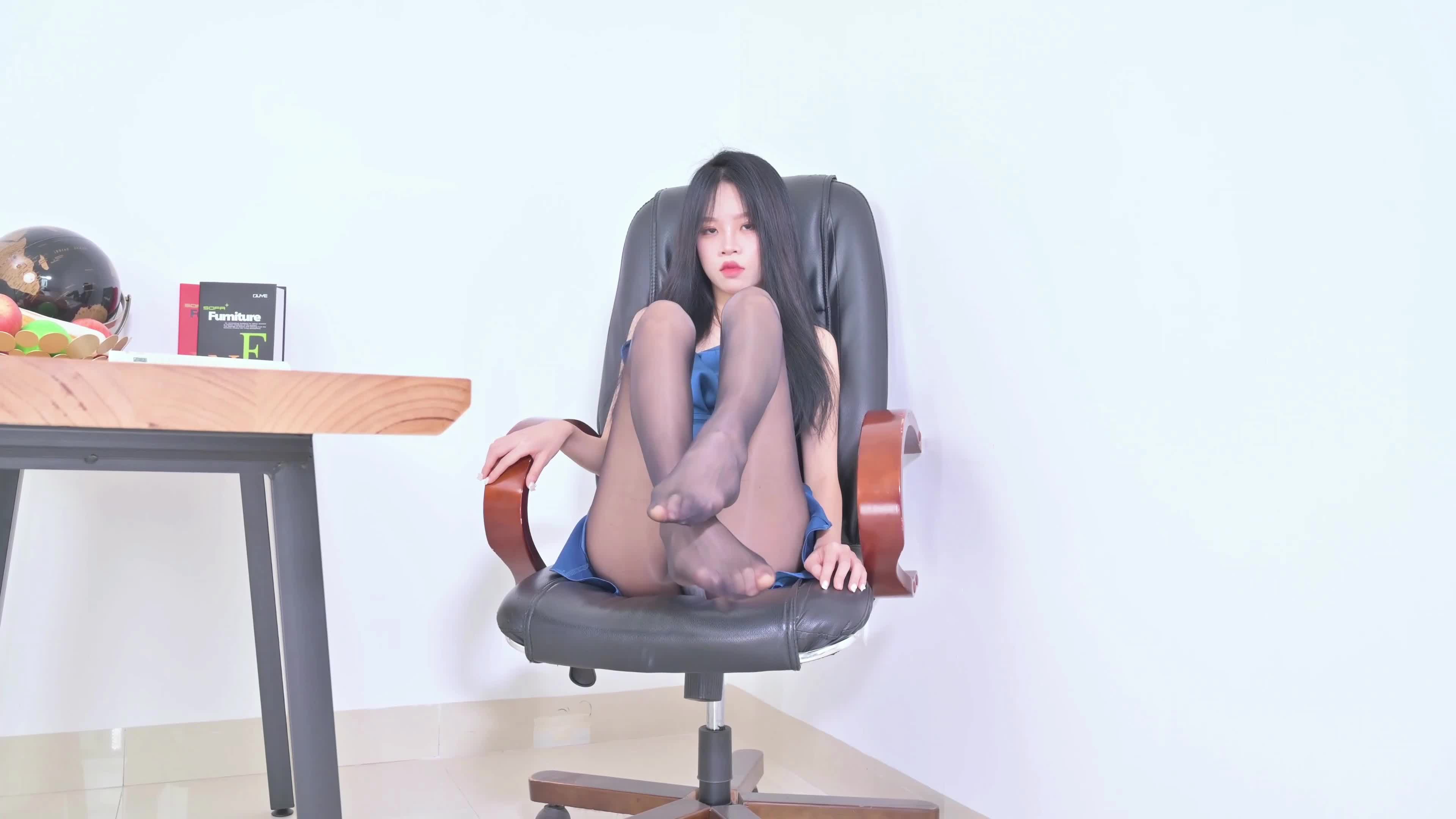 SSA丝社_短片_NO.340_橙子_黑色无缝丝袜_1V_596.2M-丽丝屋