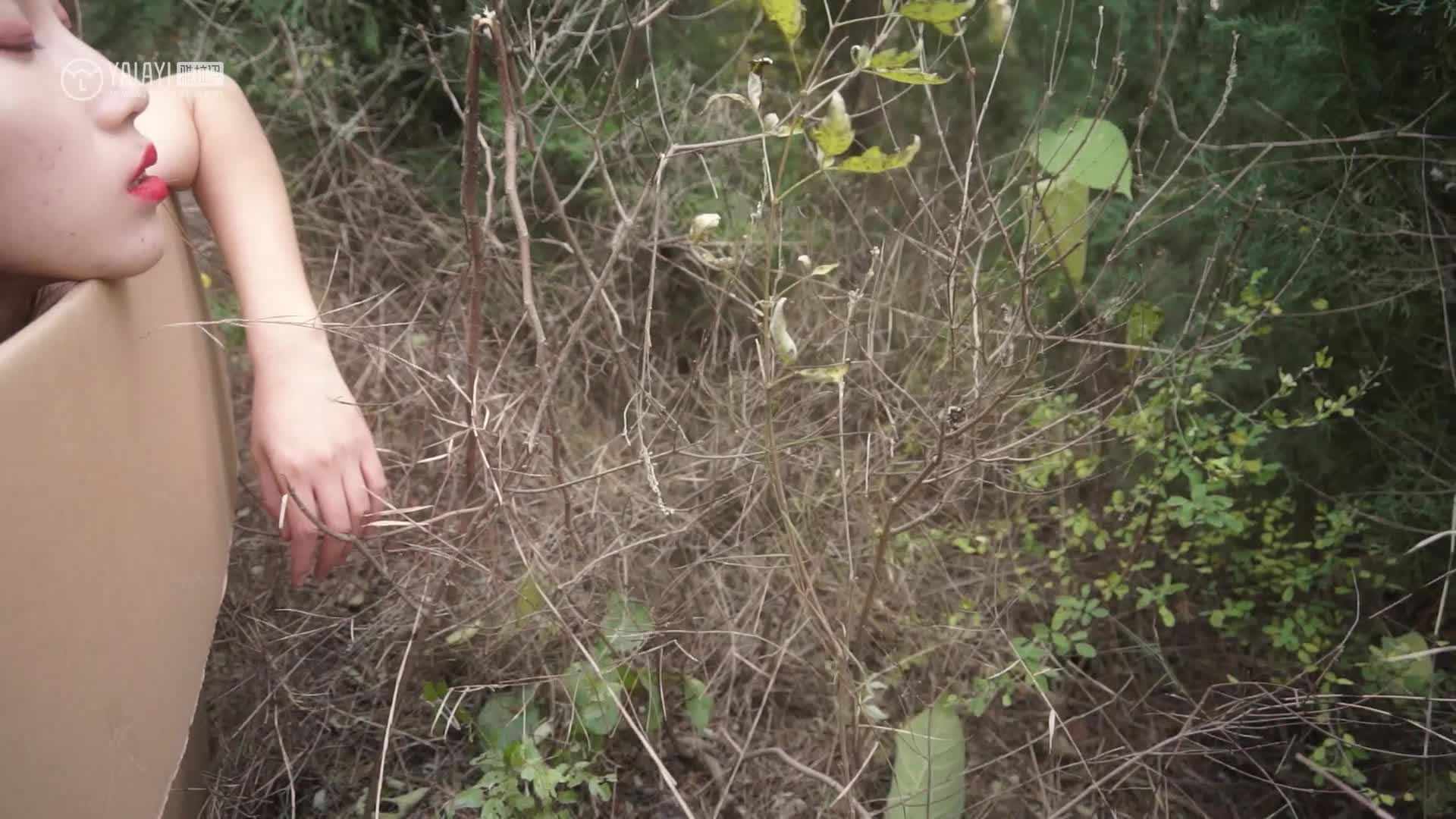 YALAYI雅拉伊_视频_2018.12.26_V008_逃离出梦境_熏儿_1V_107M-丽丝屋