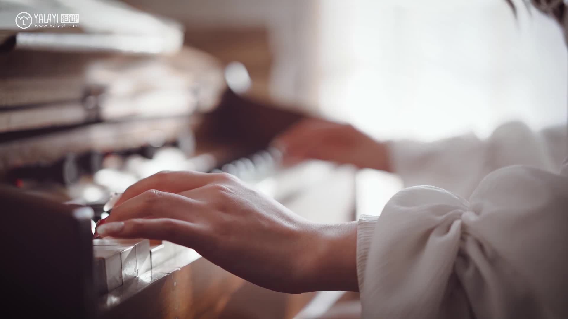 图片[3]-YALAYI雅拉伊_视频_2019.01.28_V013_画中伊人_项兴咏_1V_137M-丽丝屋