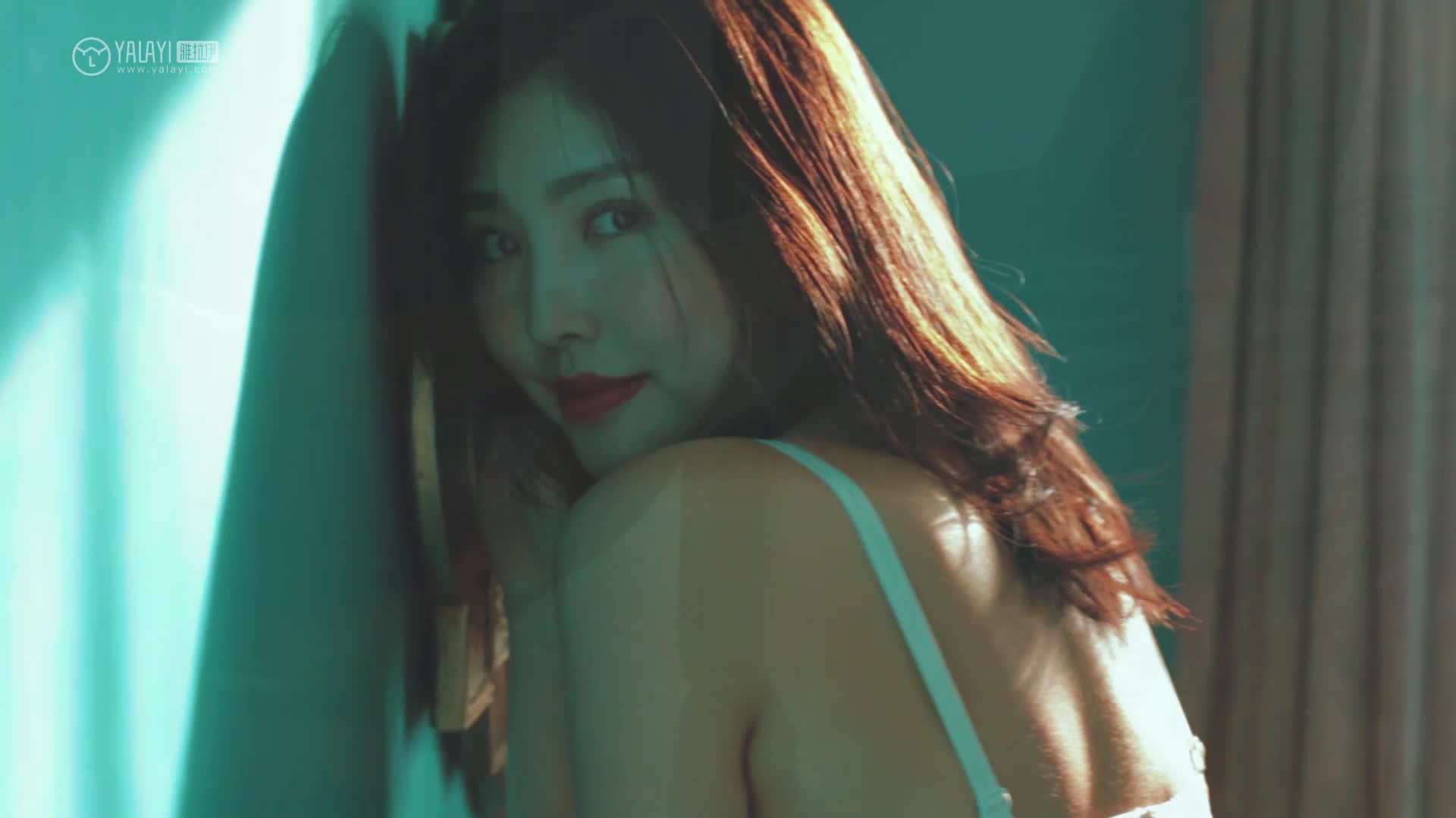 图片[4]-YALAYI雅拉伊_视频_2019.04.12_V026_春光无限_楚薇_1V_141M-丽丝屋