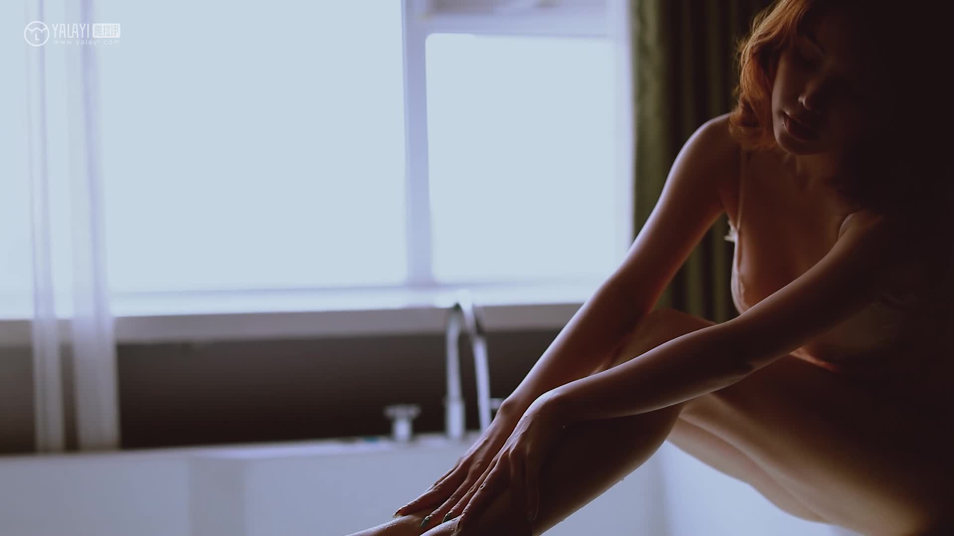 图片[4]-YALAYI雅拉伊_视频_2019.10.22_V082_池中戏水_黄乐然_1V_166M-丽丝屋