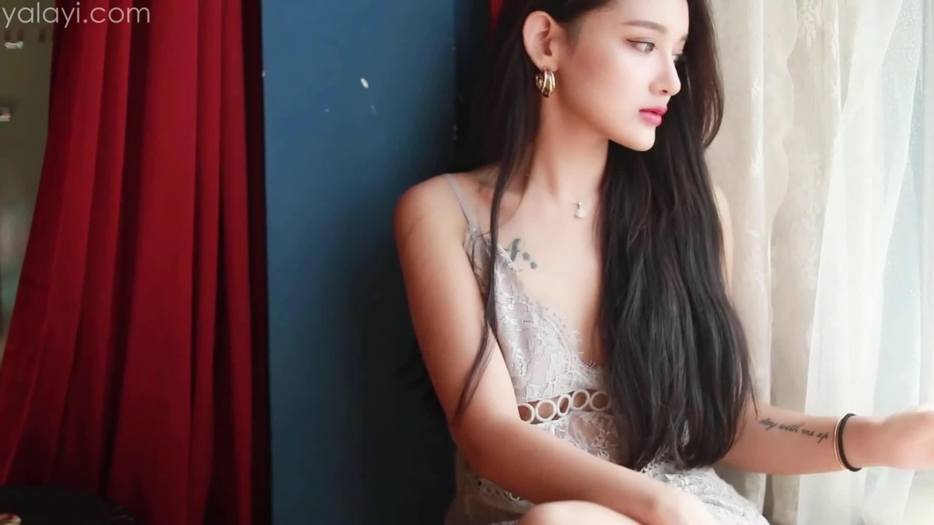 YALAYI雅拉伊_视频_2021.04.24_V154_无问_梓杨_1V_48.3MB-丽丝屋