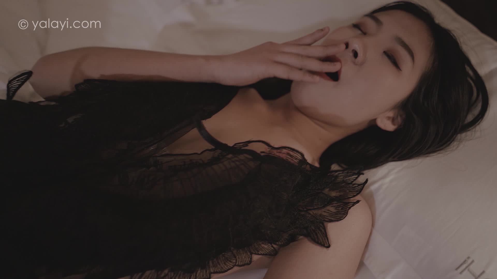 YALAYI雅拉伊_视频_2021.11.26_V158_黑色童话_诗诗_1V_149MB-丽丝屋