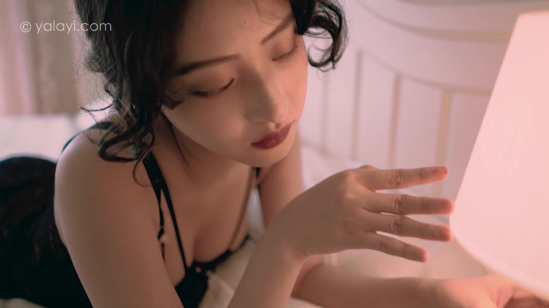 图片[3]-YALAYI雅拉伊_视频_2021.11.27_V159_万人迷_西子_1V_246MB-丽丝屋