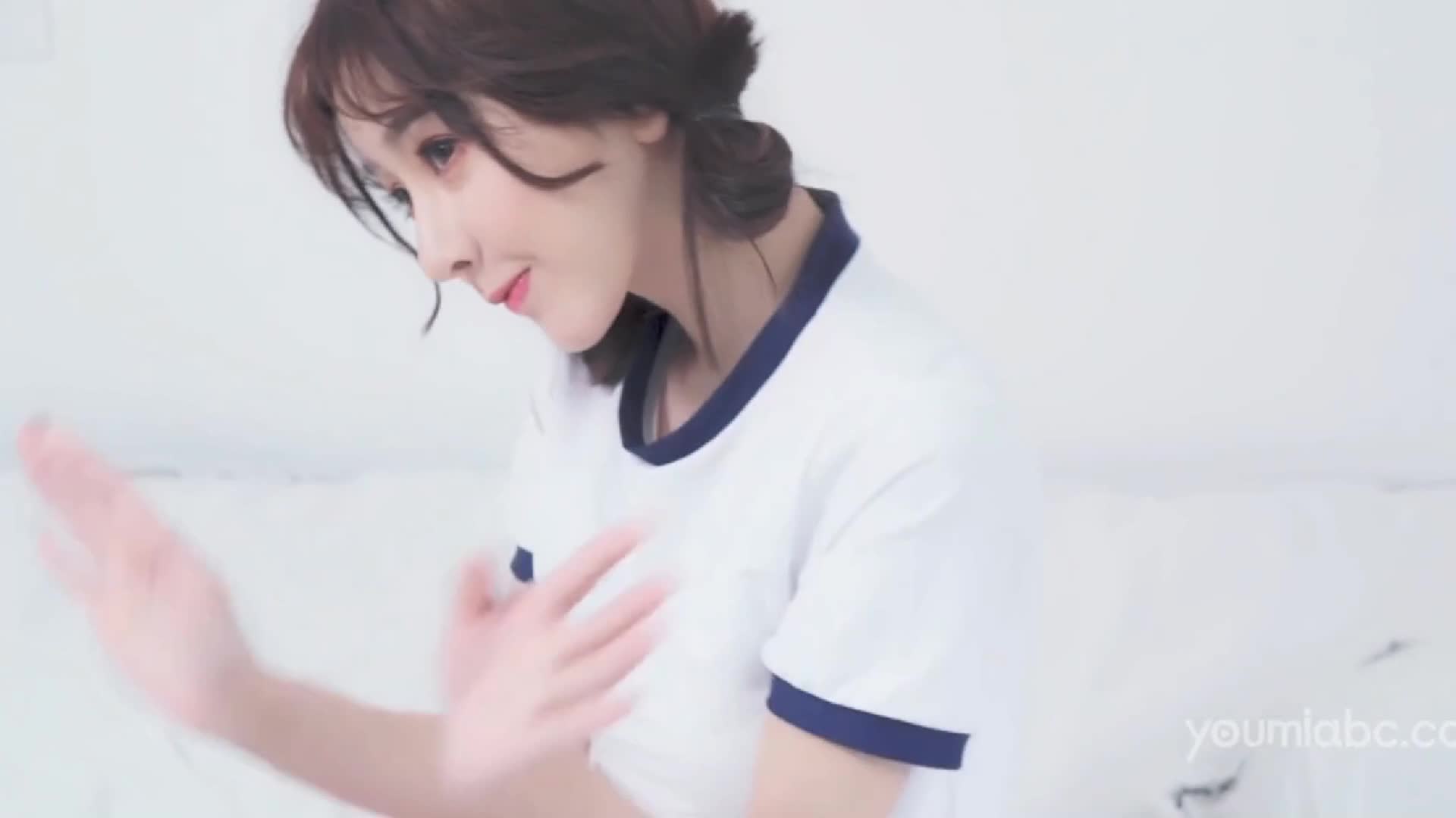 图片[4]-YouMei尤美_视频_2019.08.10_NO.256_樱花树下_李纤纤_1V_290MB-丽丝屋