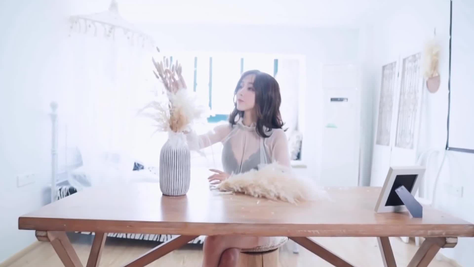 图片[2]-YouMei尤美_视频_2019.08.20_NO.277_缪斯女神_李纤纤_1V_131MB-丽丝屋