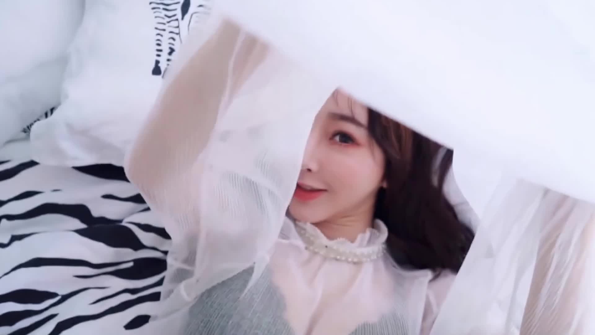 图片[4]-YouMei尤美_视频_2019.08.20_NO.277_缪斯女神_李纤纤_1V_131MB-丽丝屋