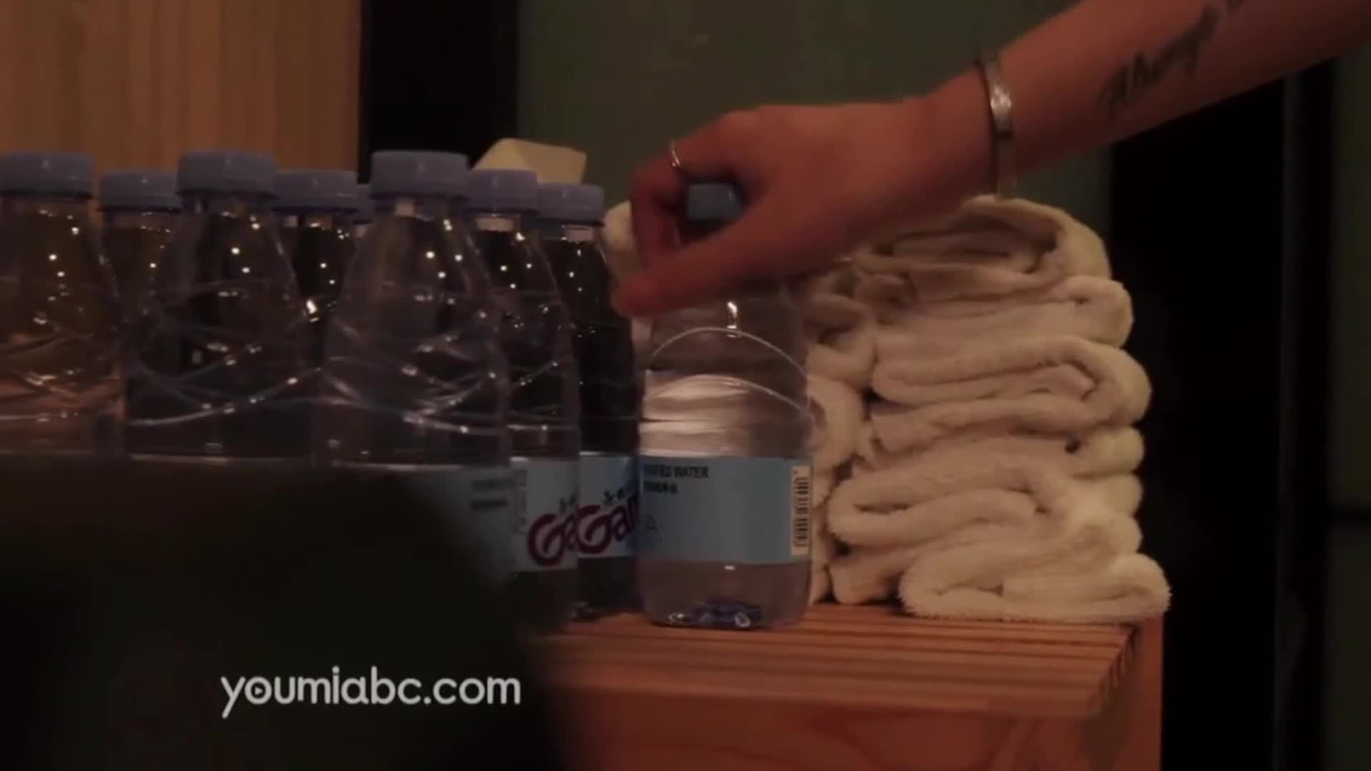 图片[4]-YouMi尤蜜_视频_2019.10.15_NO.422_香汗淋漓_大萱萱_1V_175MB-丽丝屋