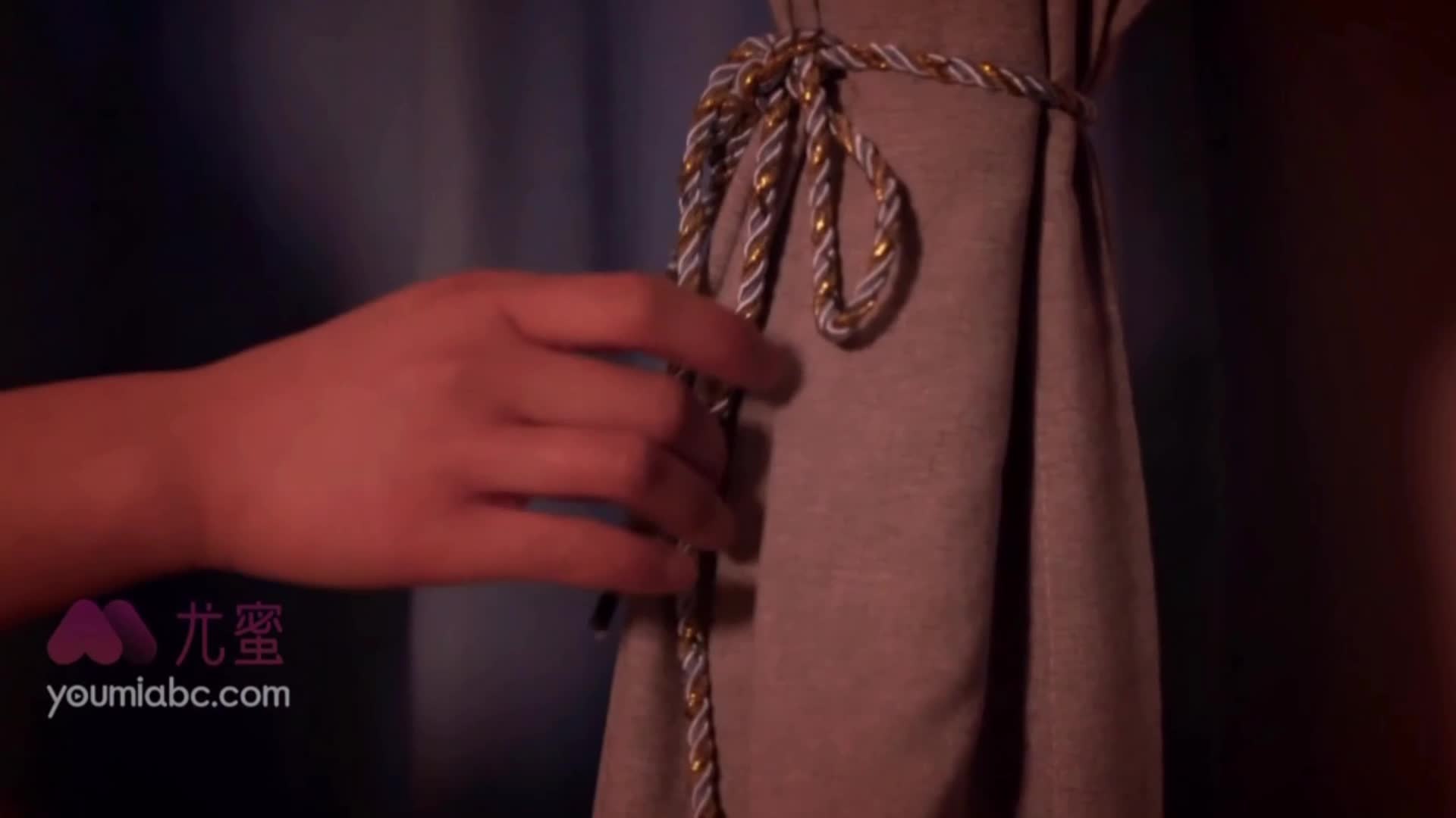 图片[2]-YouMi尤蜜_视频_2020.04.30_NO.621_迷情幻境_如歌_1V_145MB-丽丝屋