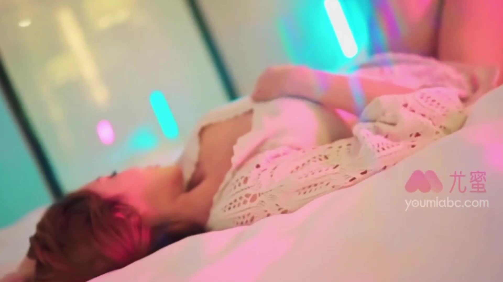 图片[2]-YouMi尤蜜_视频_2021.01.11_NO.802_靓妹有约_梦娜_1V_140MB-丽丝屋