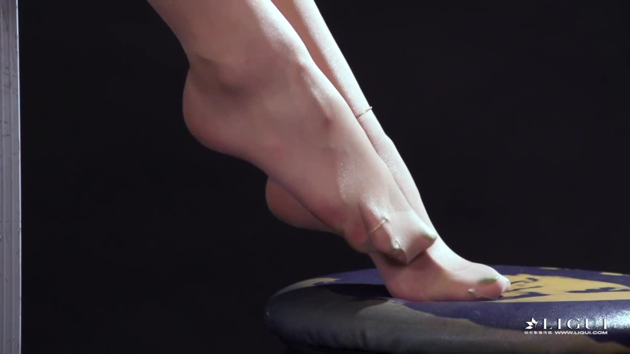 图片[5]-Ligui丽柜_HD484_性感赛道女郎_安娜_1V_596M-丽丝屋