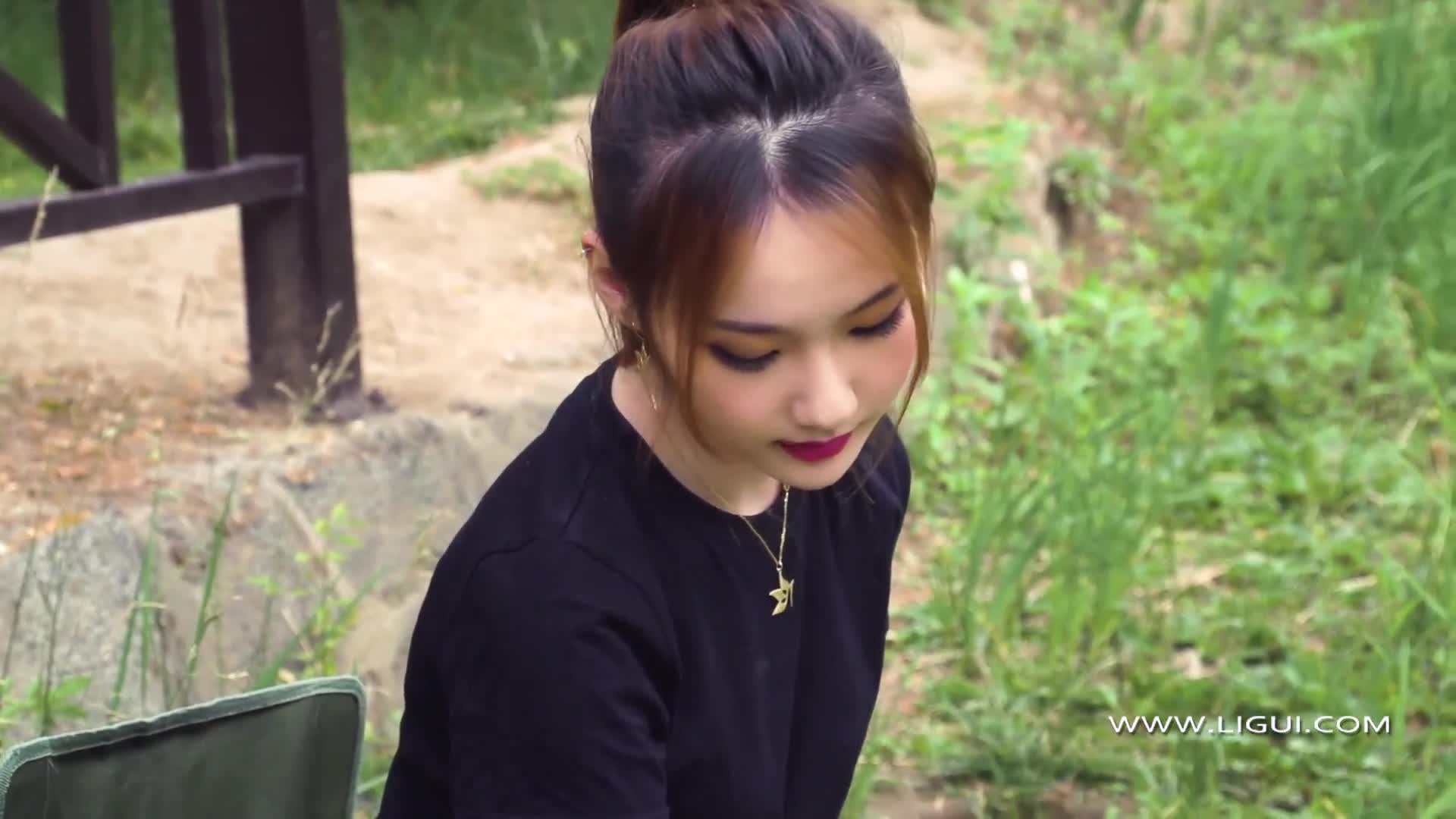 图片[2]-Ligui丽柜_HD视频_2020.10.20_莲池浴清丝_蕊蕊_1V_339MB-丽丝屋