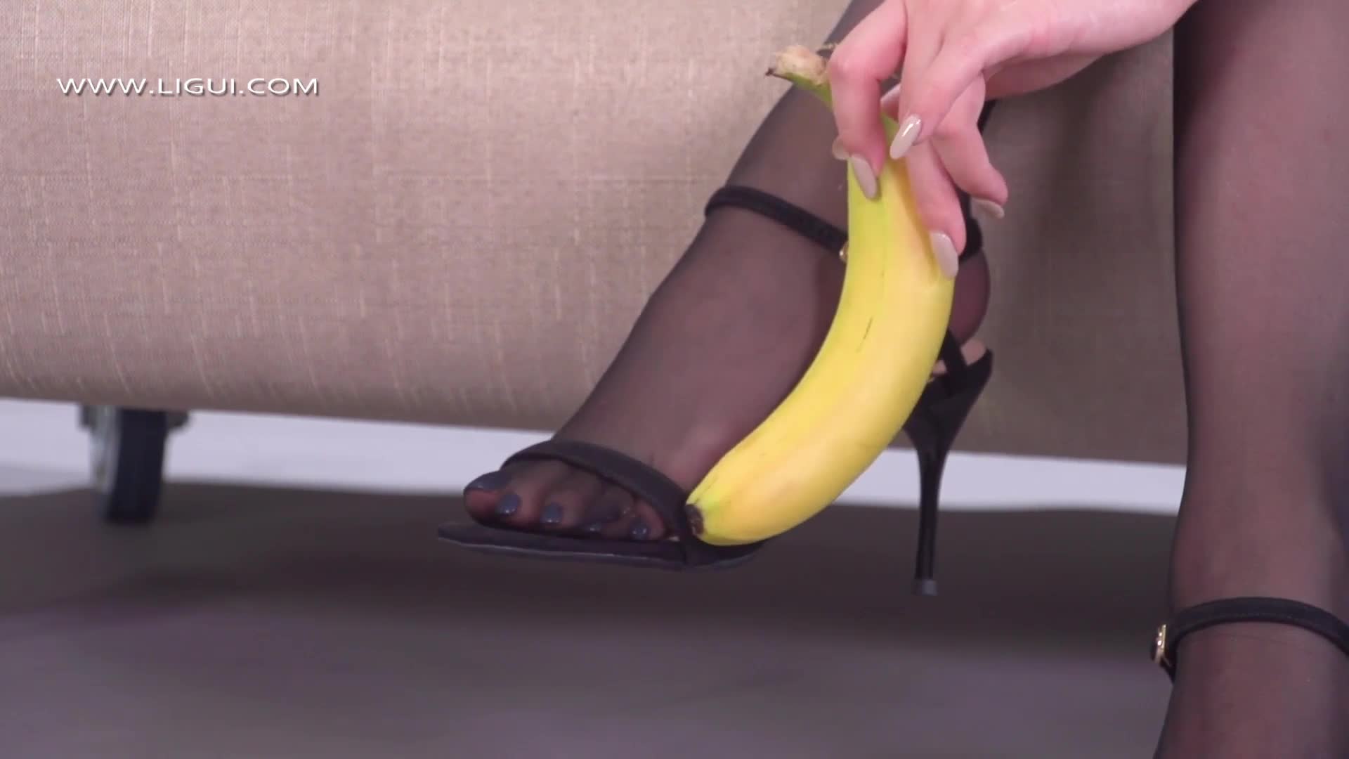 Ligui丽柜_HD视频_2020.10.29_莲香女佣_多多_1V_473MB-丽丝屋