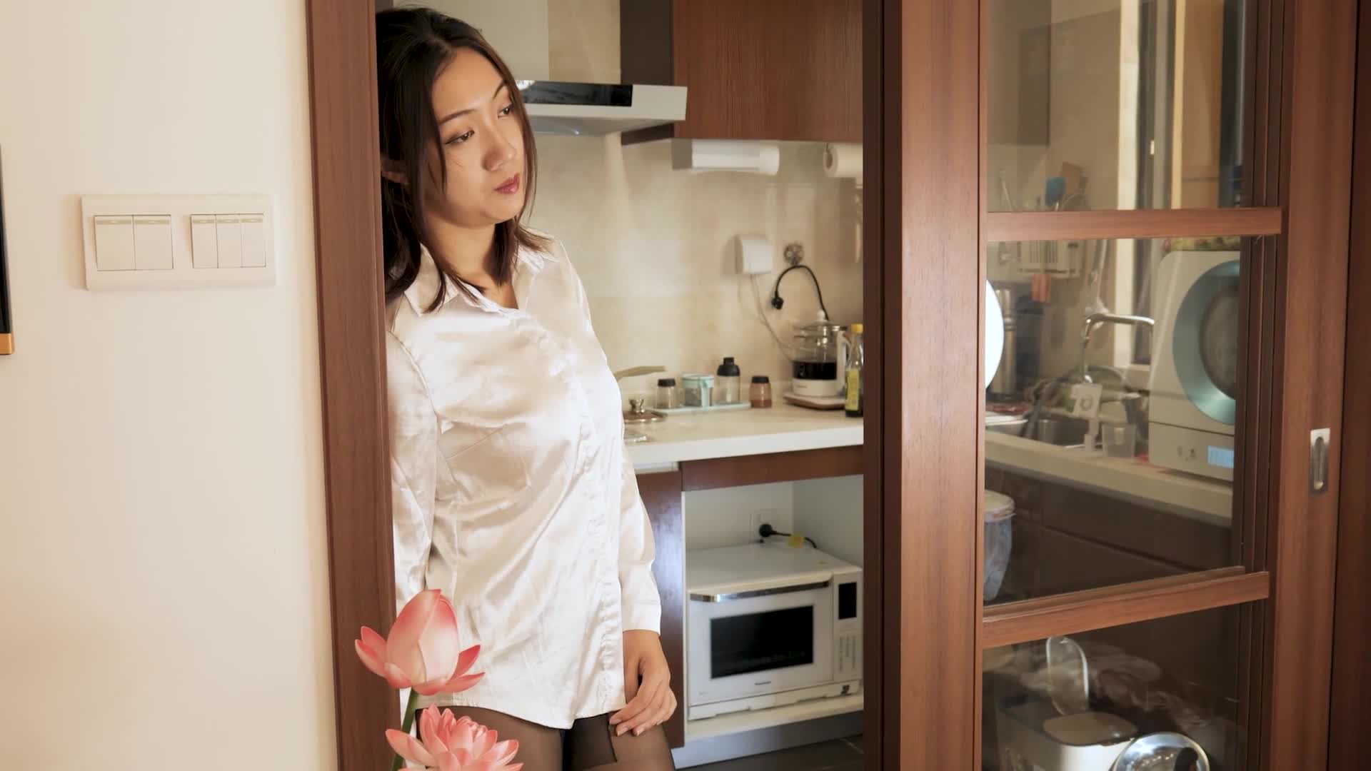 图片[2]-Ligui丽柜_HD视频_2020.10.30_学过茶艺的人是怎么吃酸奶的_星雨_1V_376MB-丽丝屋