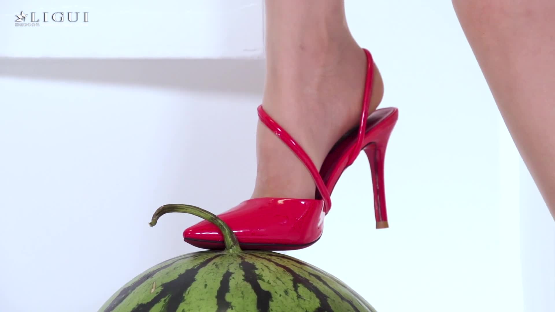 Ligui丽柜_HD视频_2020.11.24_瓜蒂并熟_凉儿_1V_238MB-丽丝屋