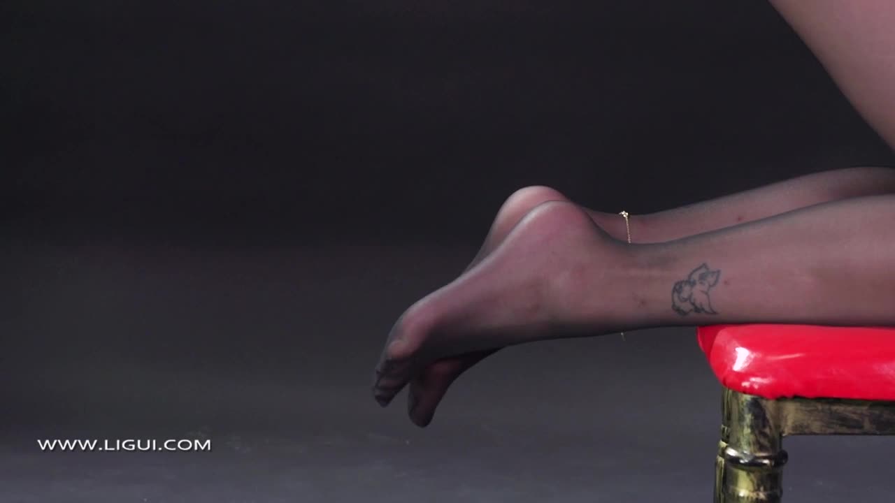 图片[4]-Ligui丽柜_HD视频_2020.11.28_惩戒秘书_多多_1V_637MB-丽丝屋