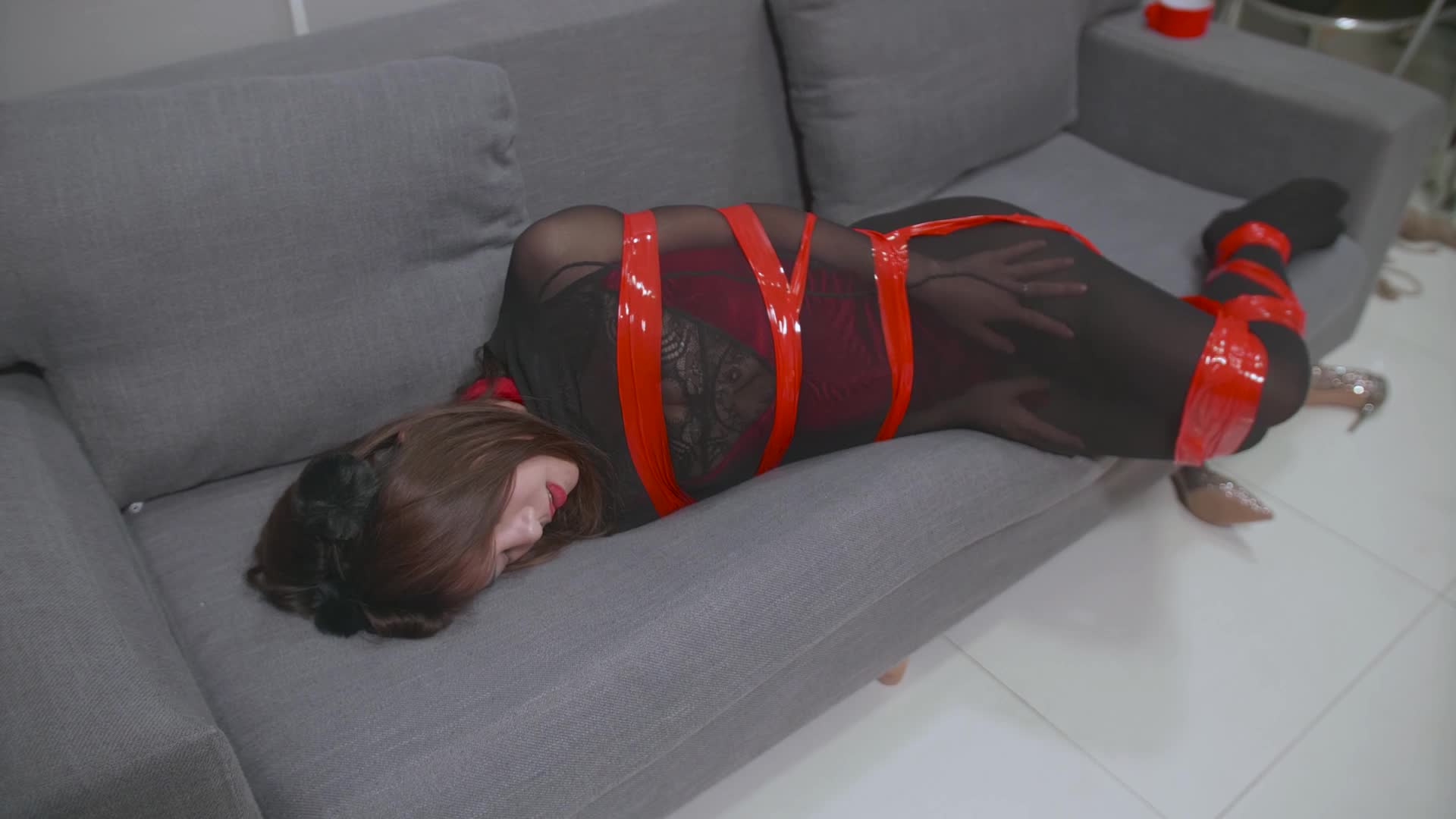 图片[3]-Ligui丽柜_HD视频_2020.12.31_被丝袜封印的小魔女_下_琪琪_1V_372MB-丽丝屋