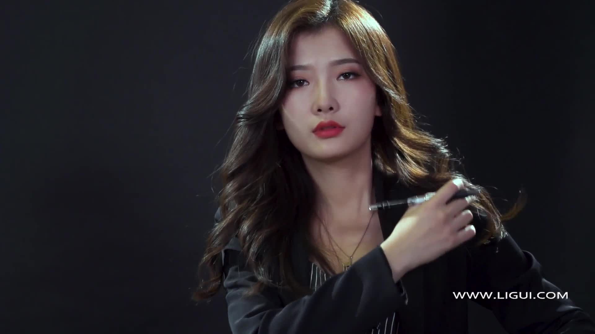 图片[4]-Ligui丽柜_HD视频_2021.01.26_职场新秀_可心_1V_324MB-丽丝屋